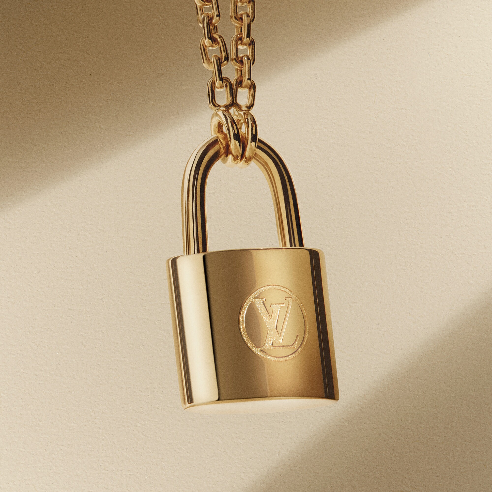 SILVER LOCKIT 系列 | 路易威登LOUIS VUITTON官方线上旗舰店