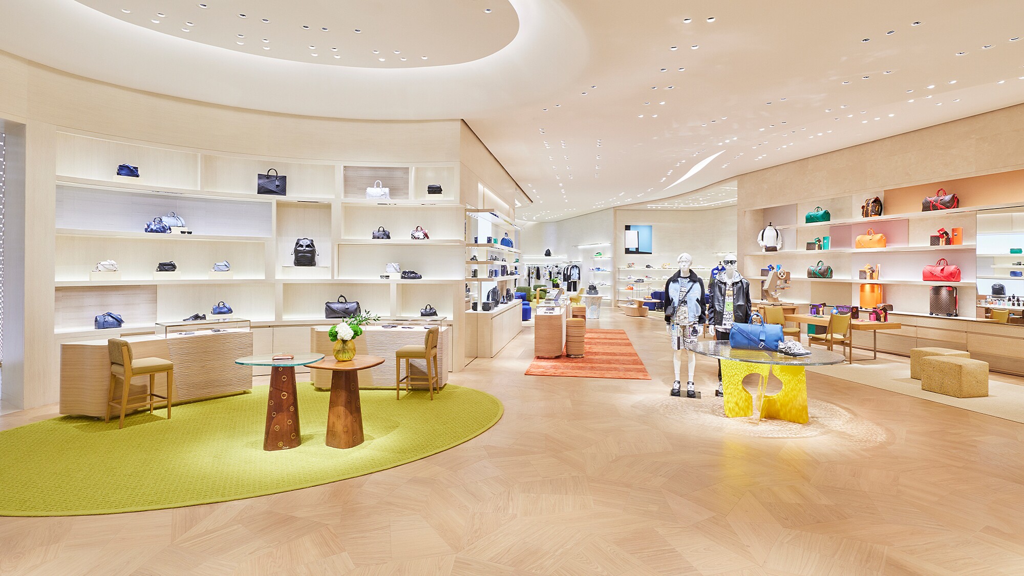 Louis Vuitton Dubai Mall - LV迪拜专卖店 | 路易威登LOUIS VUITTON官方线上旗舰店