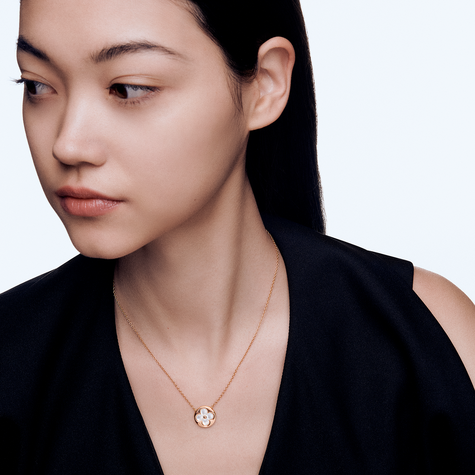 COLOR BLOSSOM SUN 18K Gold Shell Necklace - 2