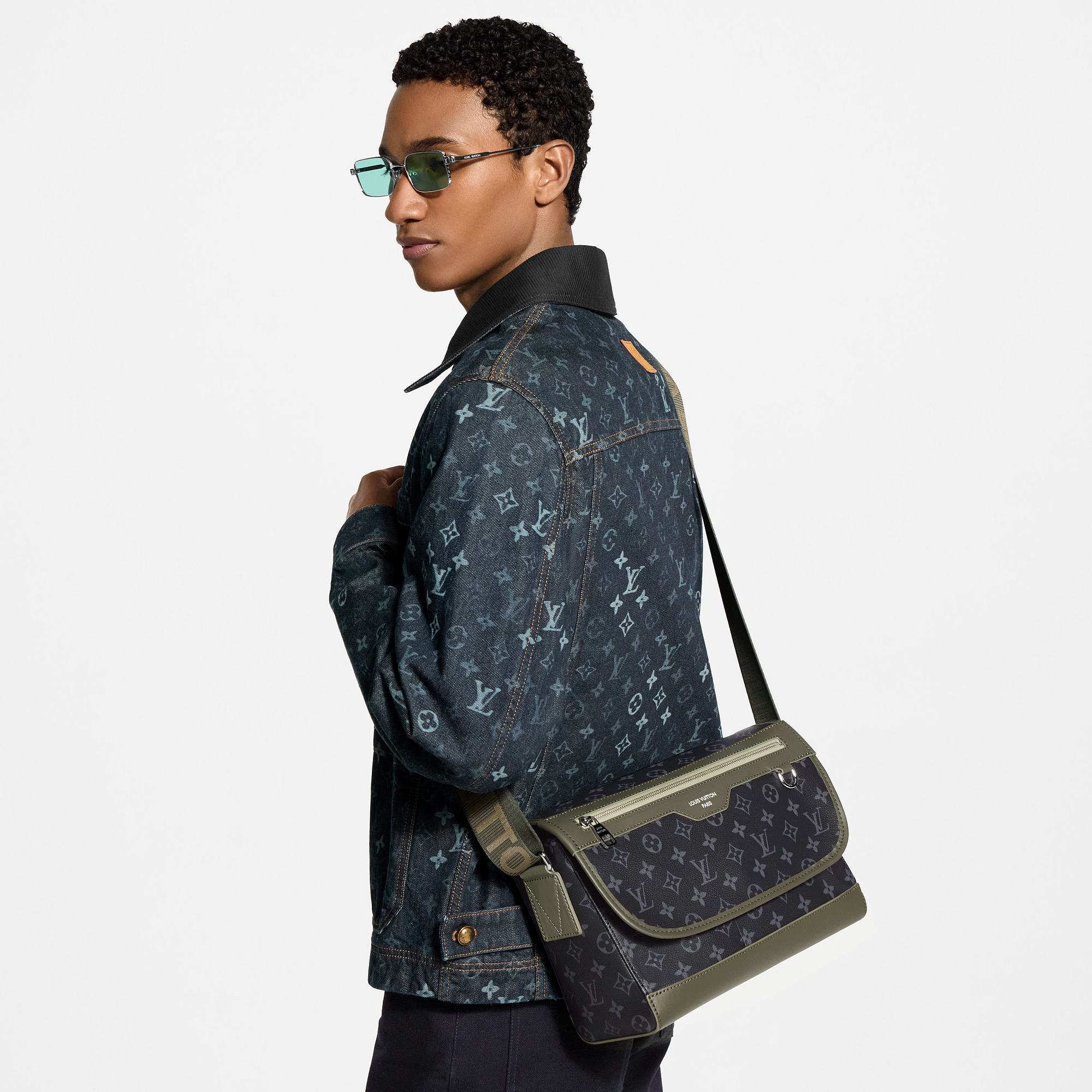 COURRIER Messenger Bag - 7