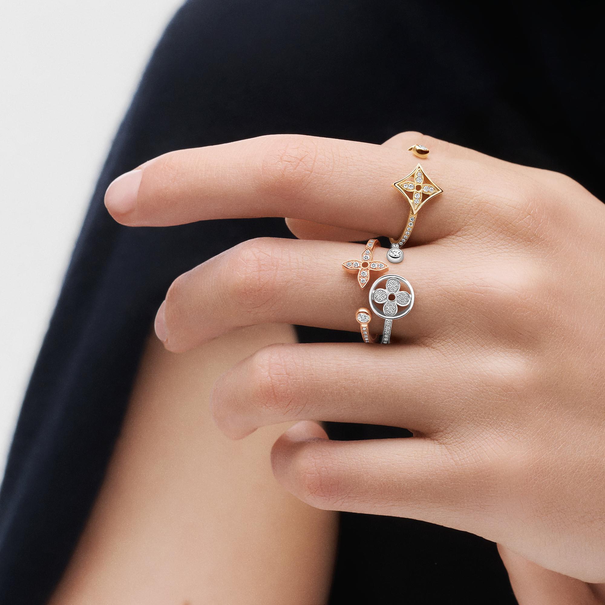 IDYLLE BLOSSOM 18K Gold Paved Diamond Ring - 4