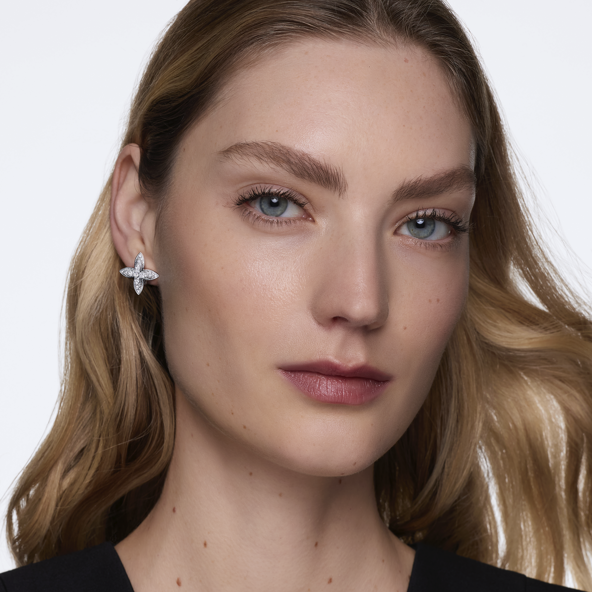 IDYLLE BLOSSOM 18K gold (white) diamond earrings - 5