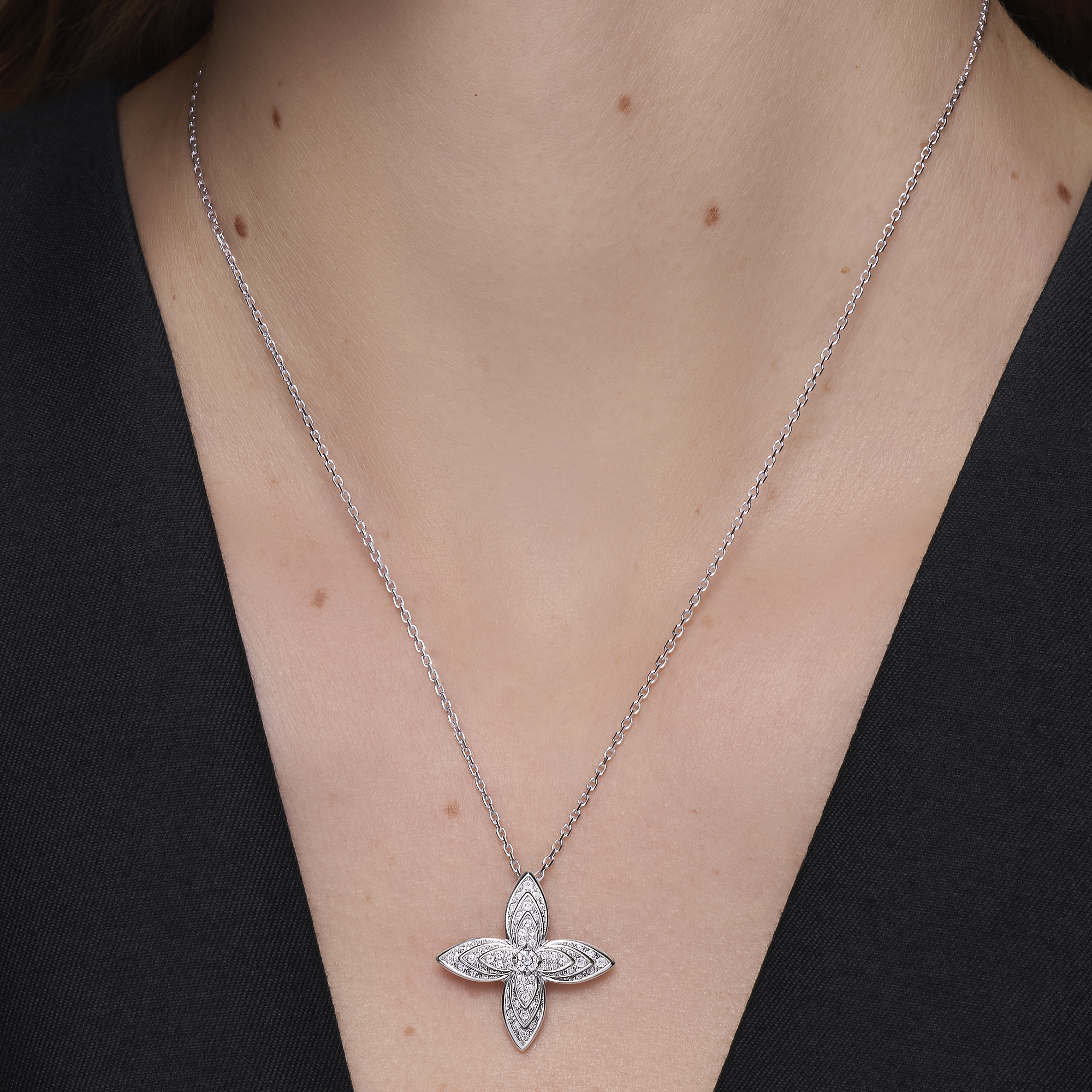 IDYLLE BLOSSOM 18K gold (white) diamond necklace - 2