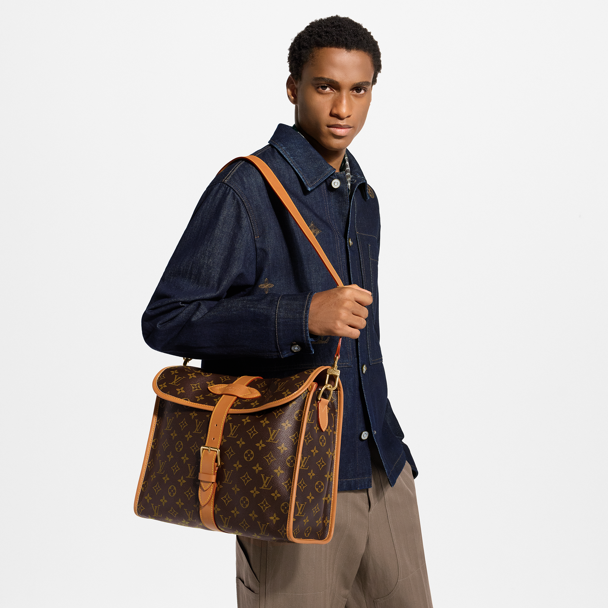 Hardware -- JET LAG medium bag