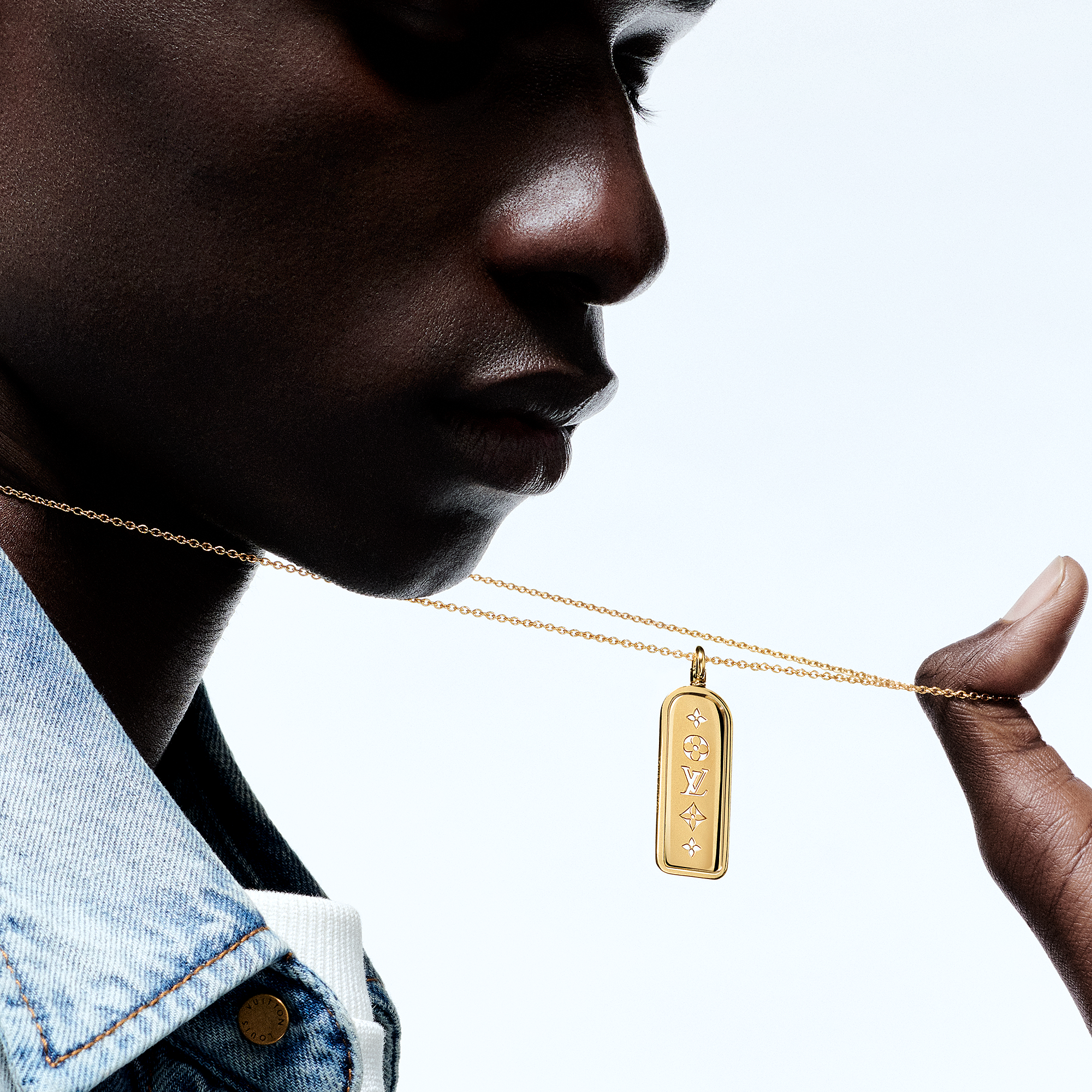 LES GASTONS VUITTON LARGE TAG 18K Gold Necklace - 5