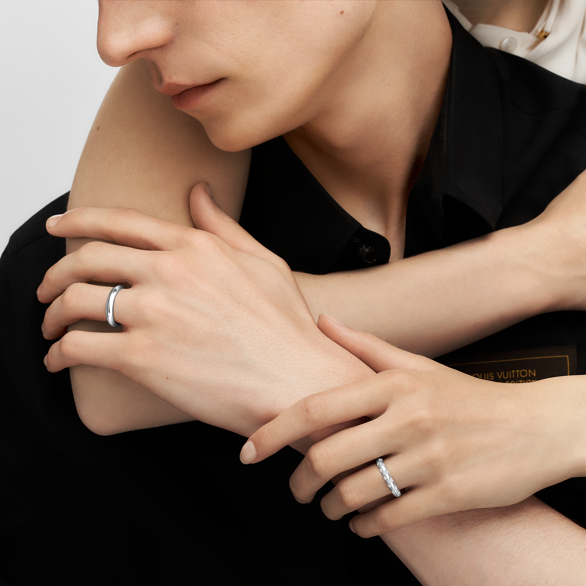 LV DIAMONDS 4mm Platinum Wedding Ring - 3