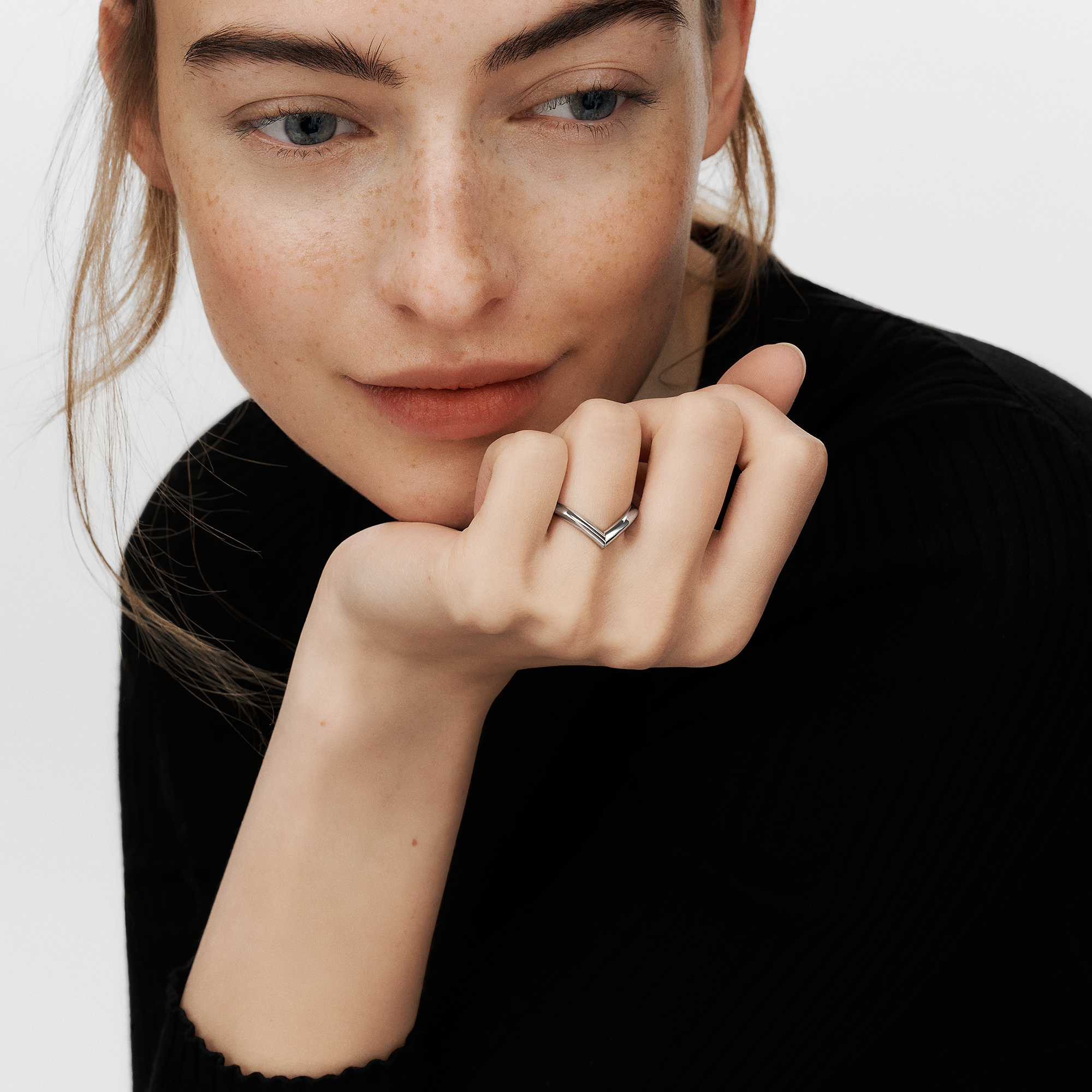 LV DIAMONDS V Platinum Ring - 3