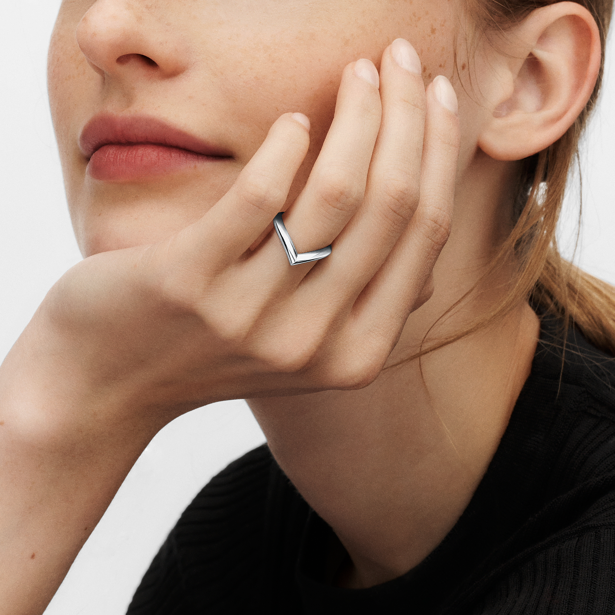 LV DIAMONDS V Platinum Ring - 2