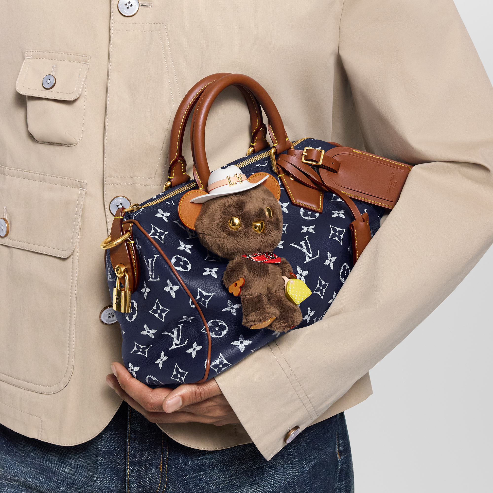 LV LOUIS BEAR Bag Charm - 2
