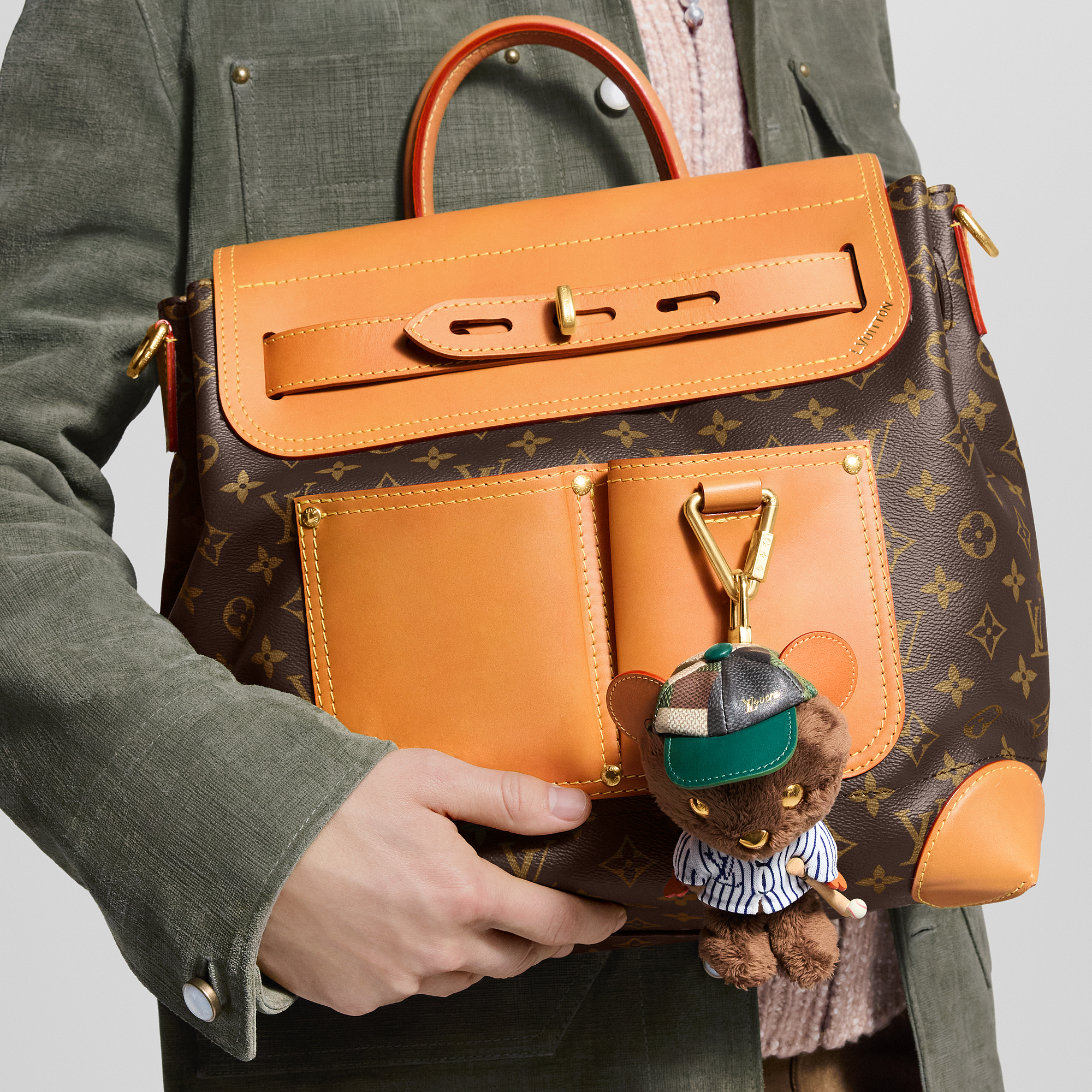 LV LOUIS BEAR Bag Charm - 2