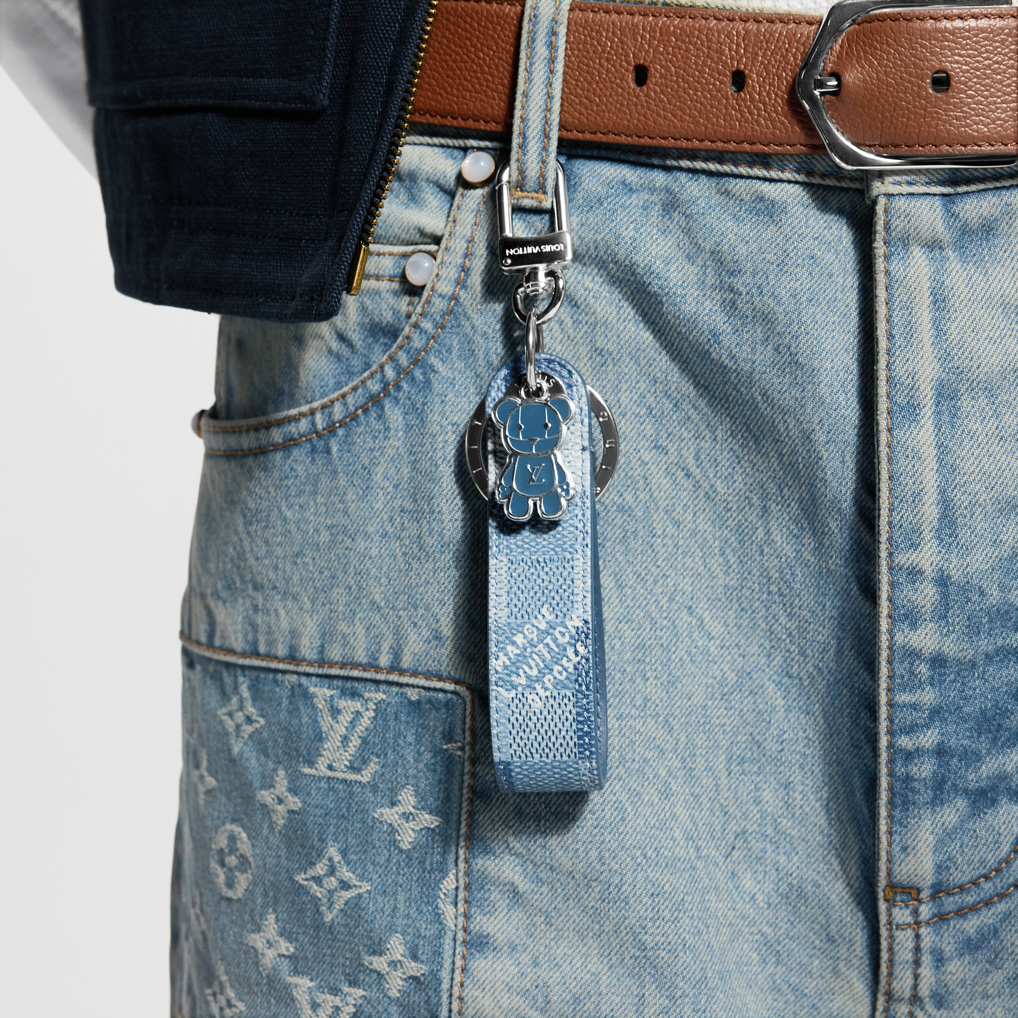 LV LOUIS BEAR DRAGONNE Bag Accessory and Keychain - 2