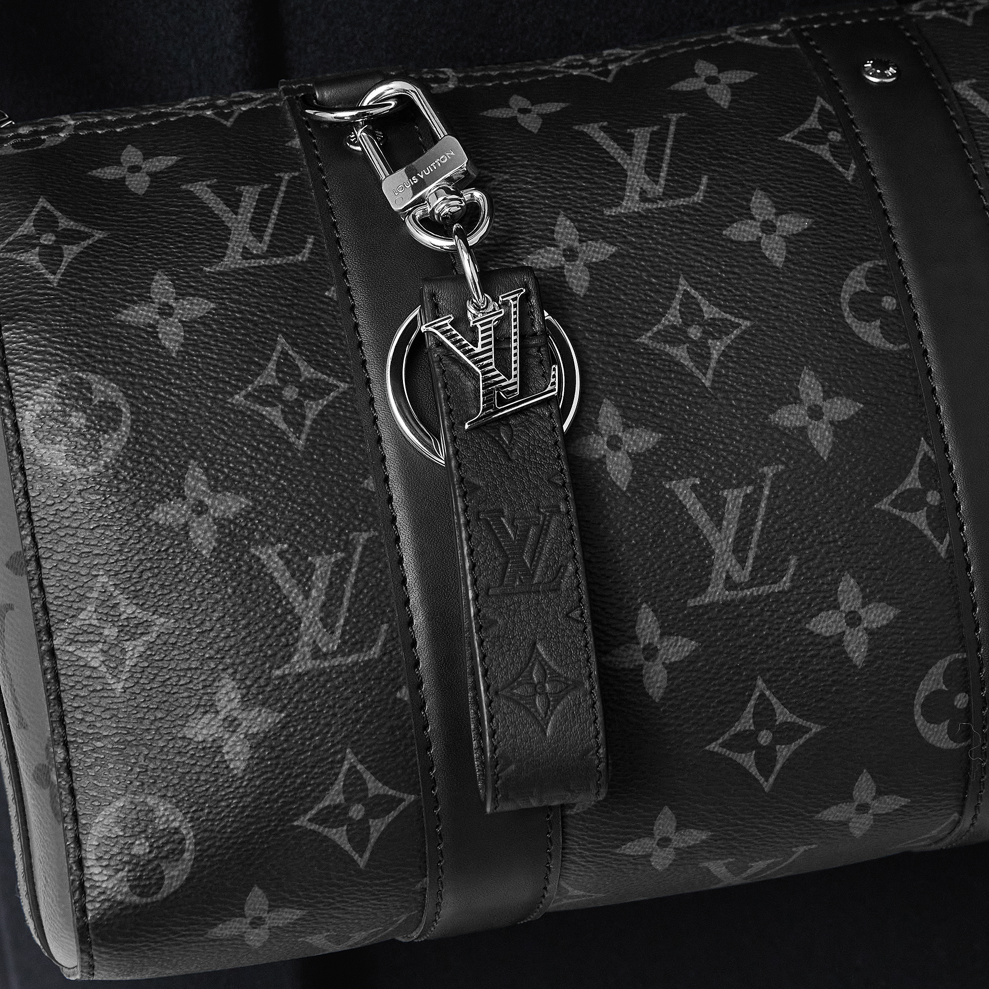 LV SHADOW DRAGONNE bag charm and keychain - 3