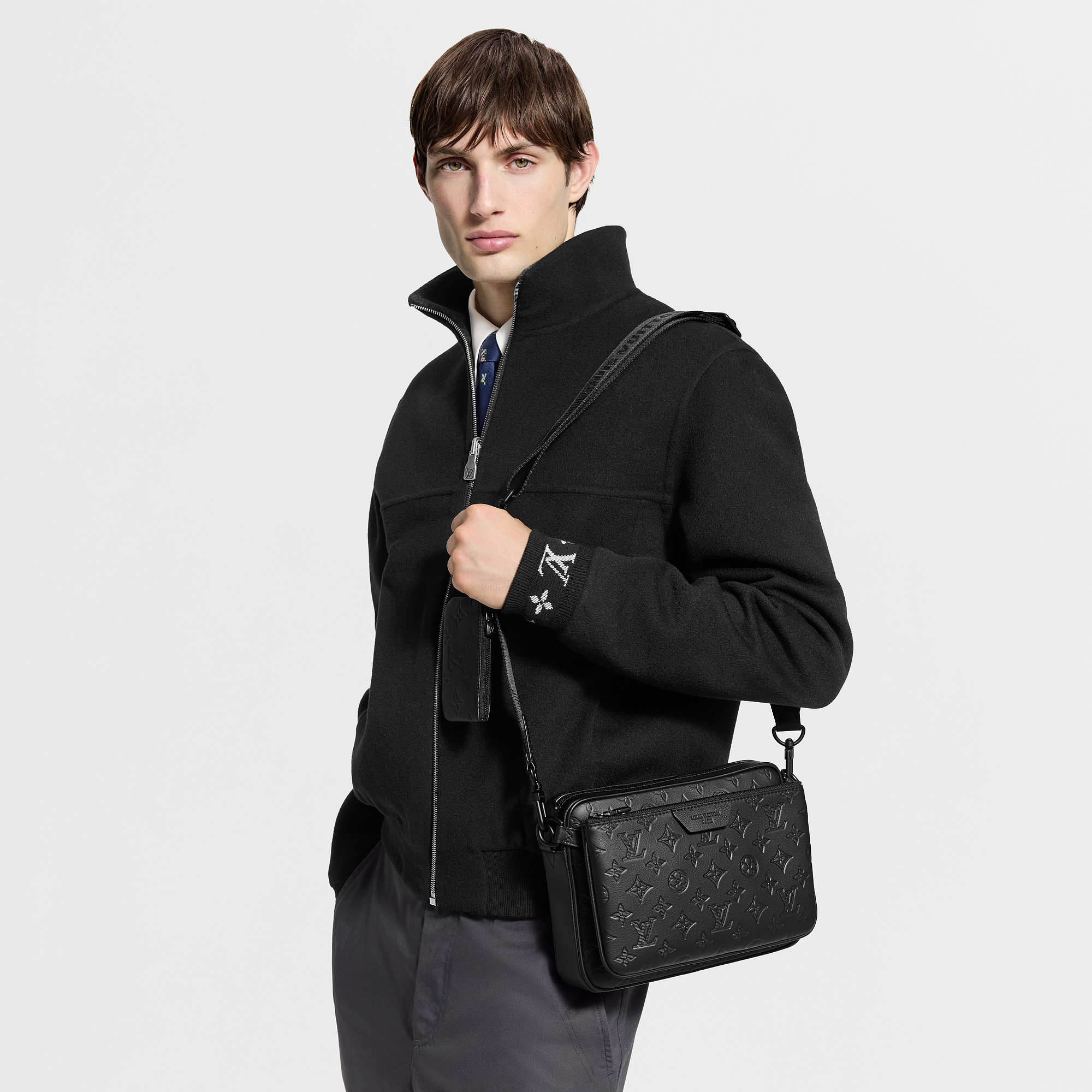 Hardware -- TRIO Messenger Bag