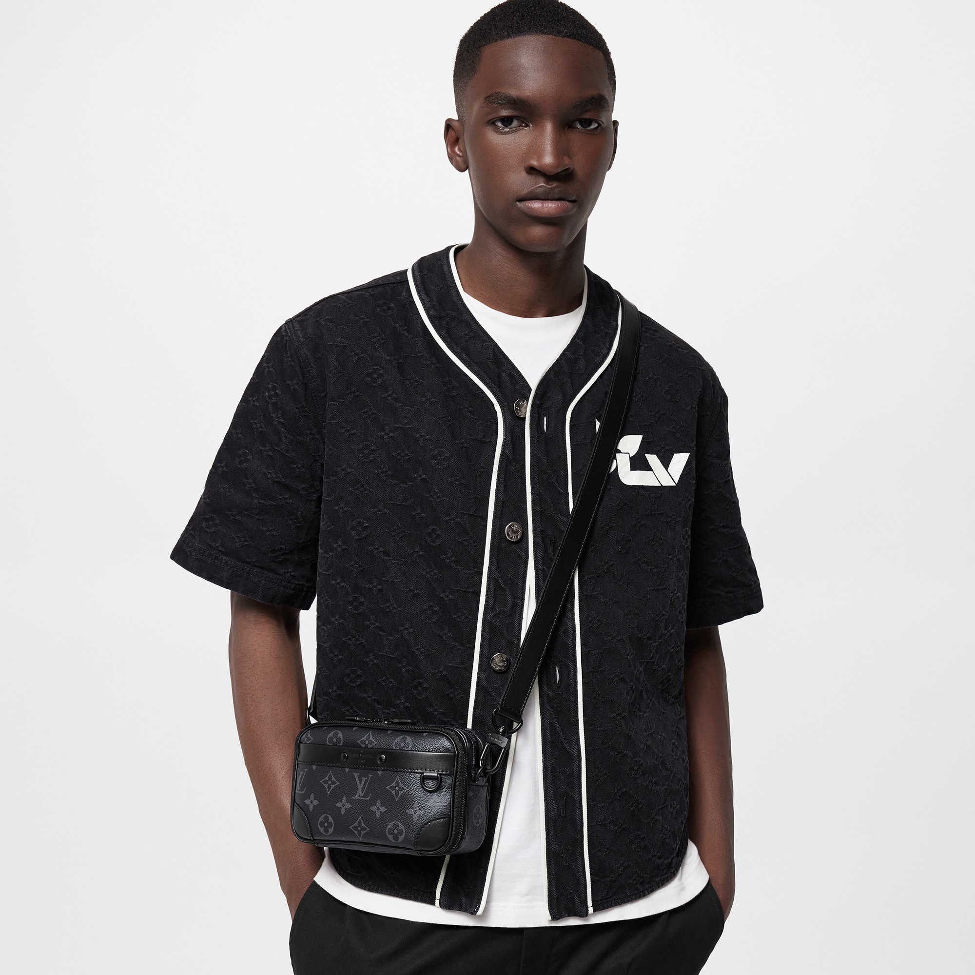 LV} - LVMonogram Eclipse - LV男士时尚包袋 | 路易威登LOUIS VUITTON官网 (产品缩放)