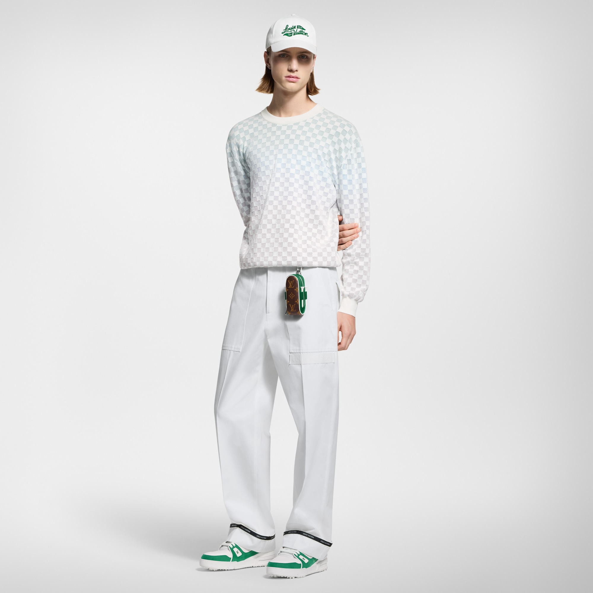 LV} - LV - LV硬箱、旅行和家居运动用品和游戏 | 路易威登LOUIS VUITTON官网 (产品缩放)