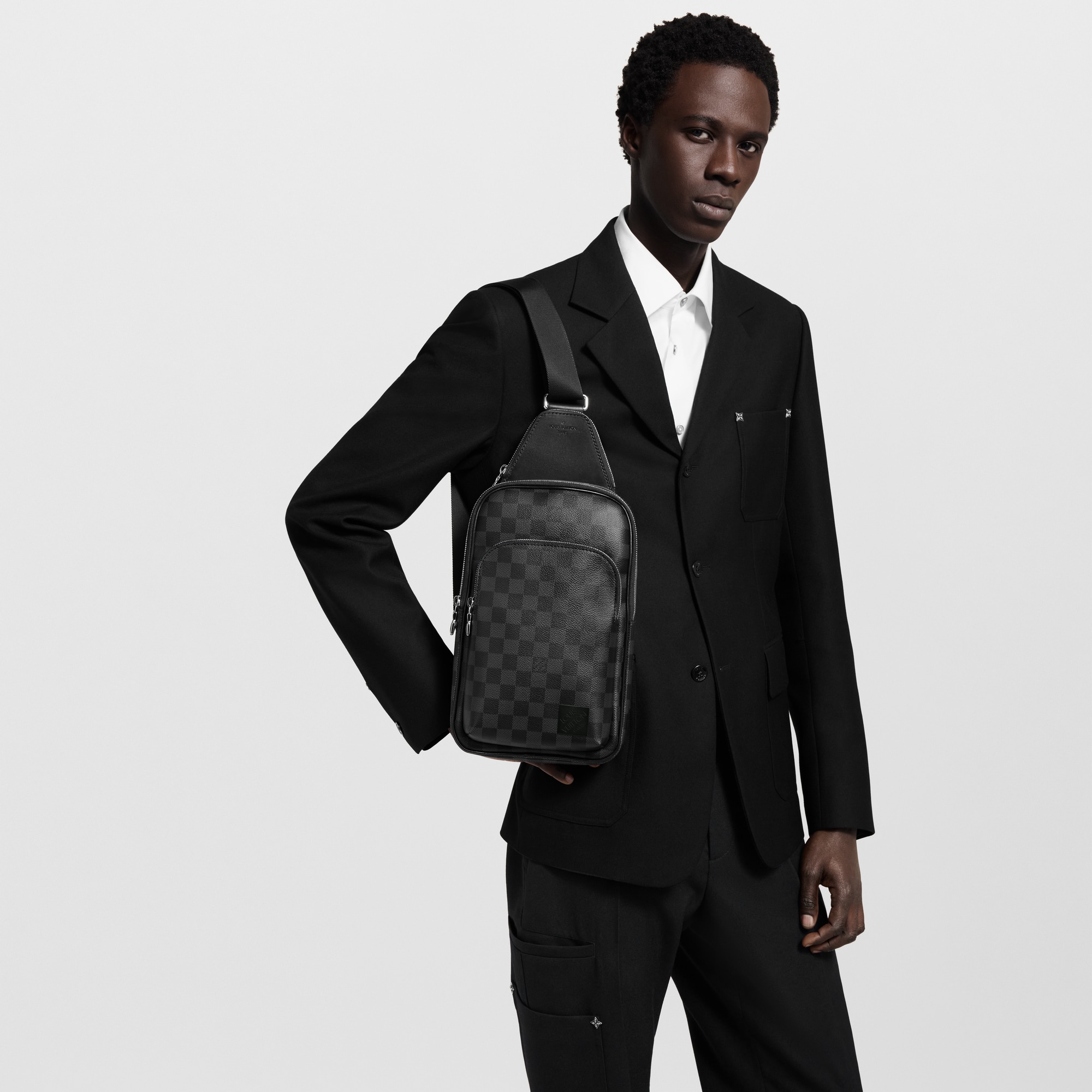 LV} - LVDamier Graphite - LV男士时尚包袋 | 路易威登LOUIS VUITTON官网 (产品缩放)