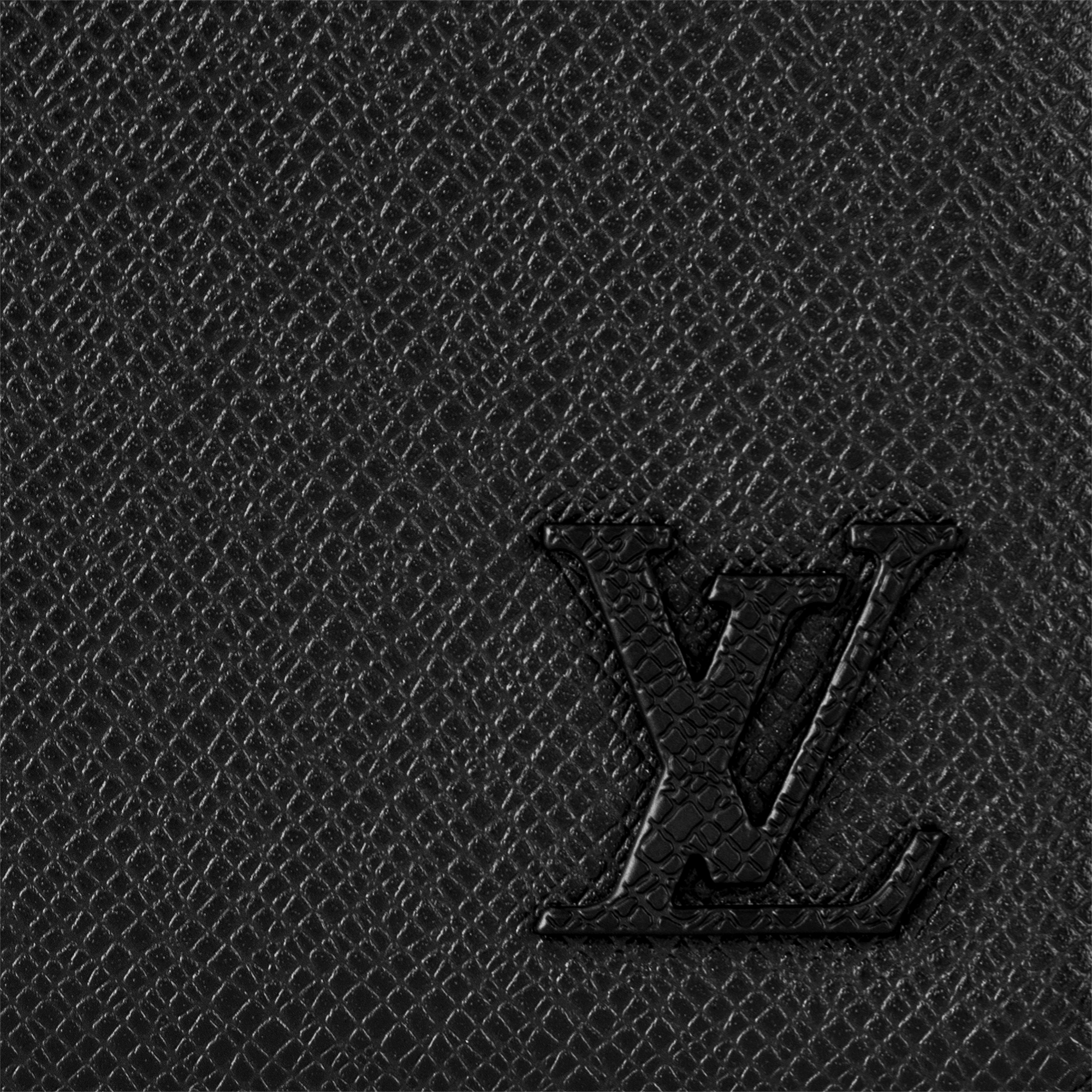 LV} - LVTaiga - LV男士时尚包袋 | 路易威登LOUIS VUITTON官网 (产品缩放)