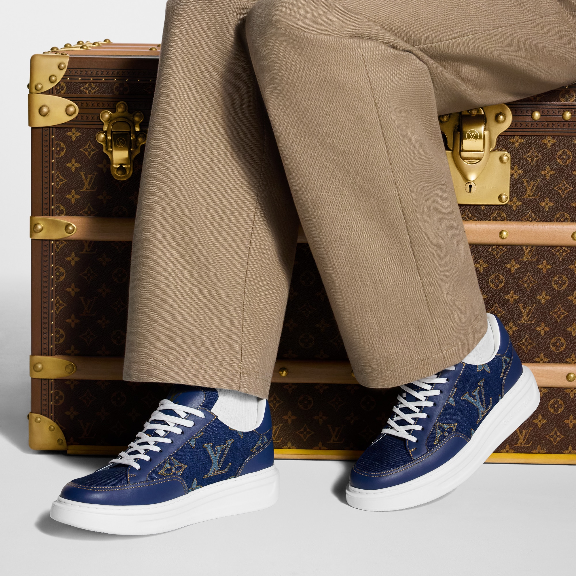 LV} - LV - LV男士鞋履系列 | 路易威登LOUIS VUITTON官网 (产品缩放)