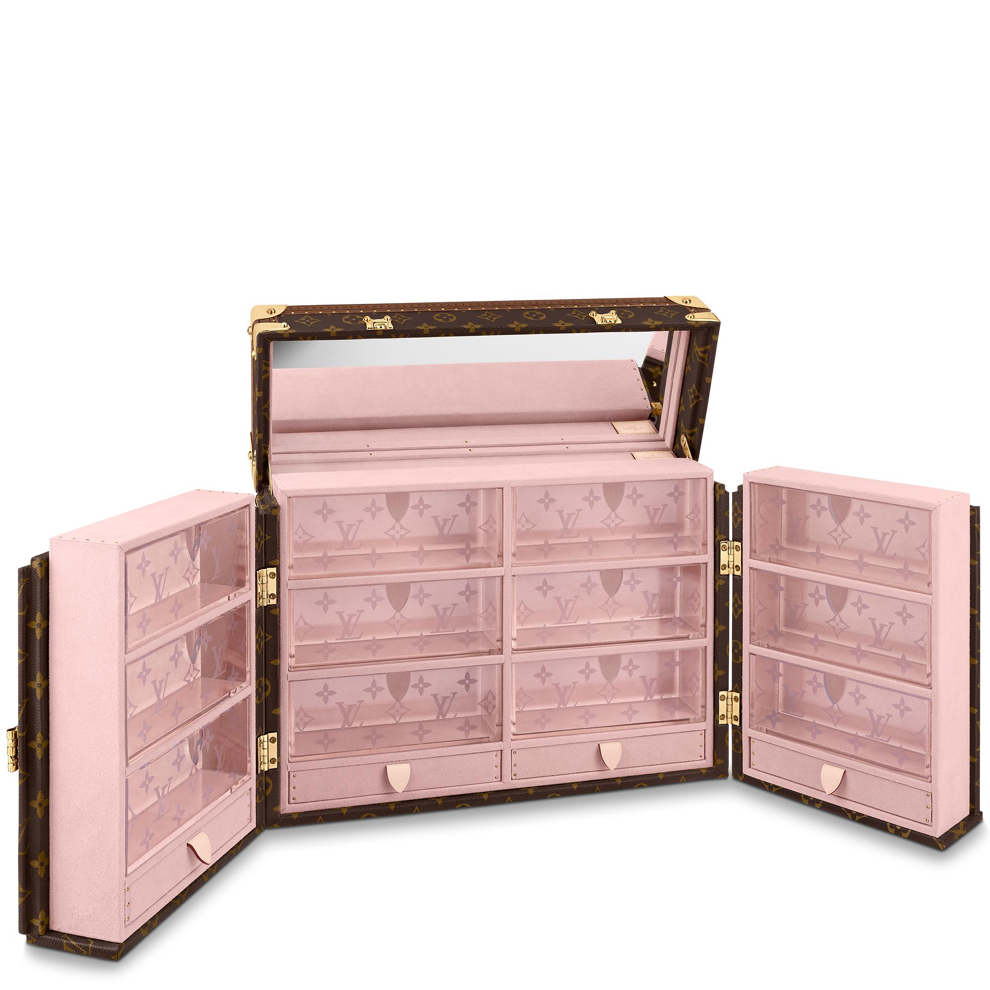 LV} - LVMonogram - LV硬箱、旅行和家居硬箱和小型硬箱 | 路易威登LOUIS VUITTON官网 (产品缩放)