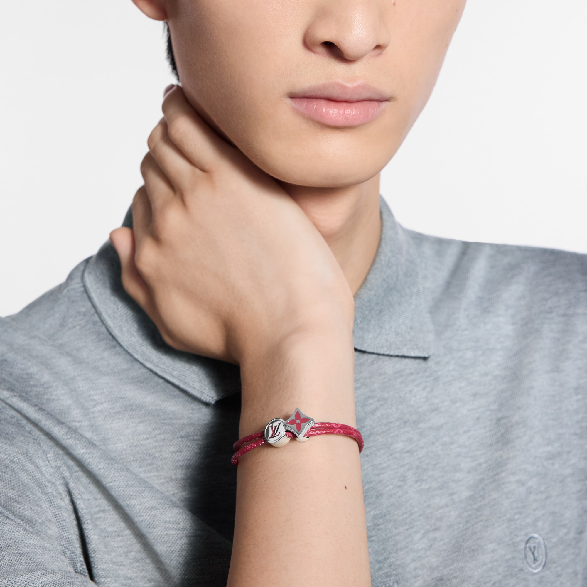 LV} - LV - LV男士时尚首饰 | 路易威登LOUIS VUITTON官网 (产品缩放)