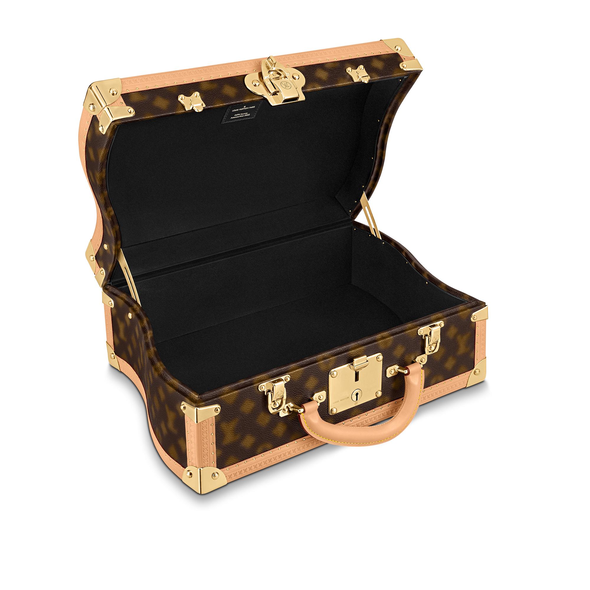 LV} - LVMonogram Other - LV男士Discontinued Product | 路易威登LOUIS VUITTON官网 (产品缩放)
