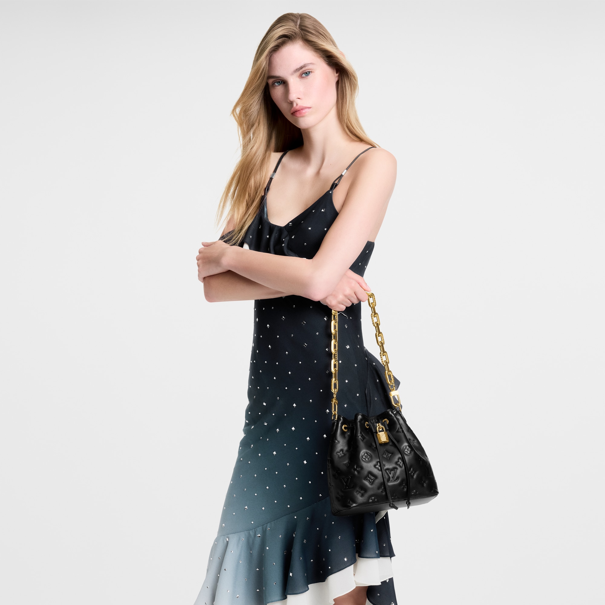 LV} - LVH32 - LV包袋和小型皮具女士包袋 | 路易威登LOUIS VUITTON官网 (产品缩放)