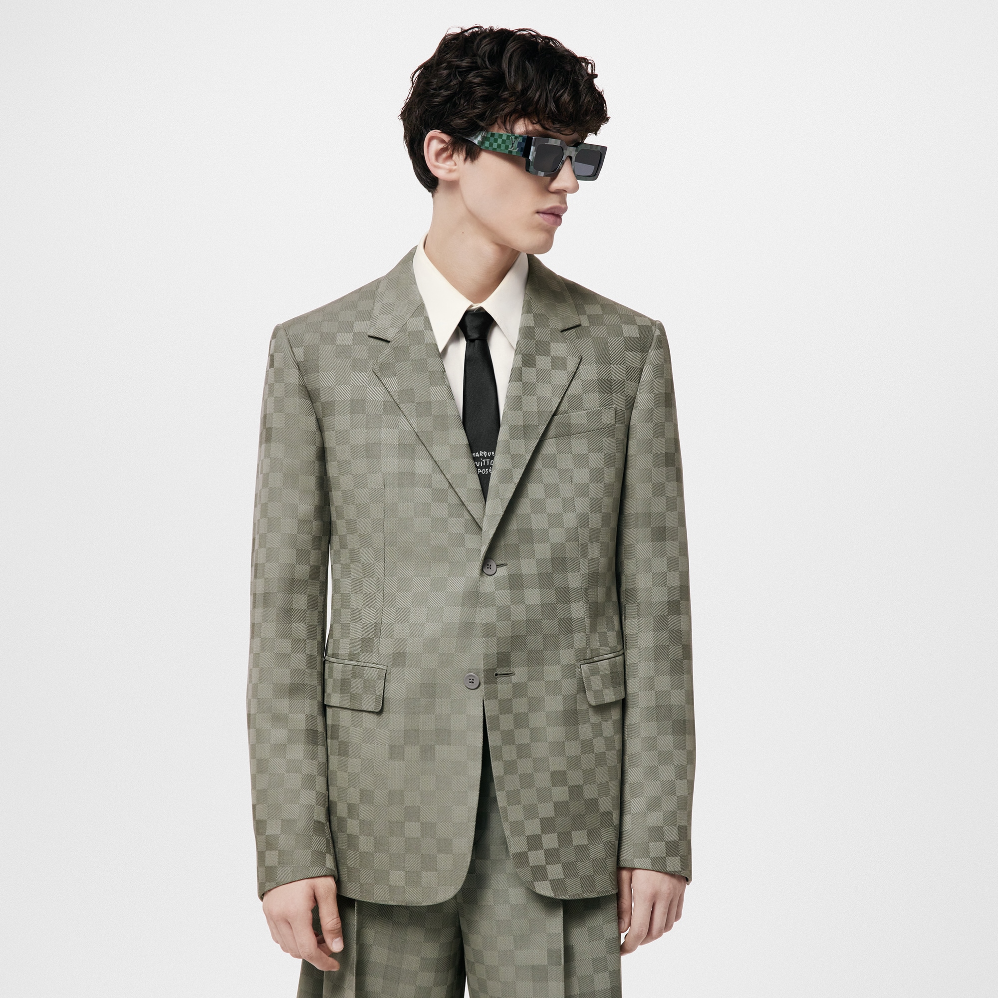 LV} - LV - LV男士高级成衣 | 路易威登LOUIS VUITTON官网 (产品缩放)