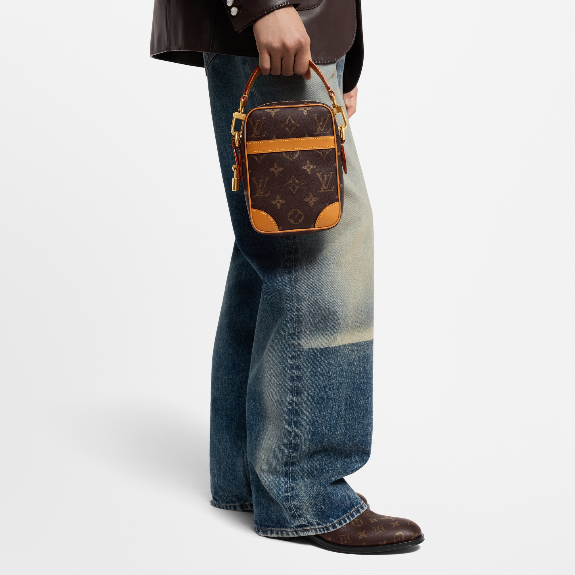 LV} - LVautres_cuirs_monogram - LV包袋和小型皮具男士包袋 | 路易威登LOUIS VUITTON官网 (产品缩放)