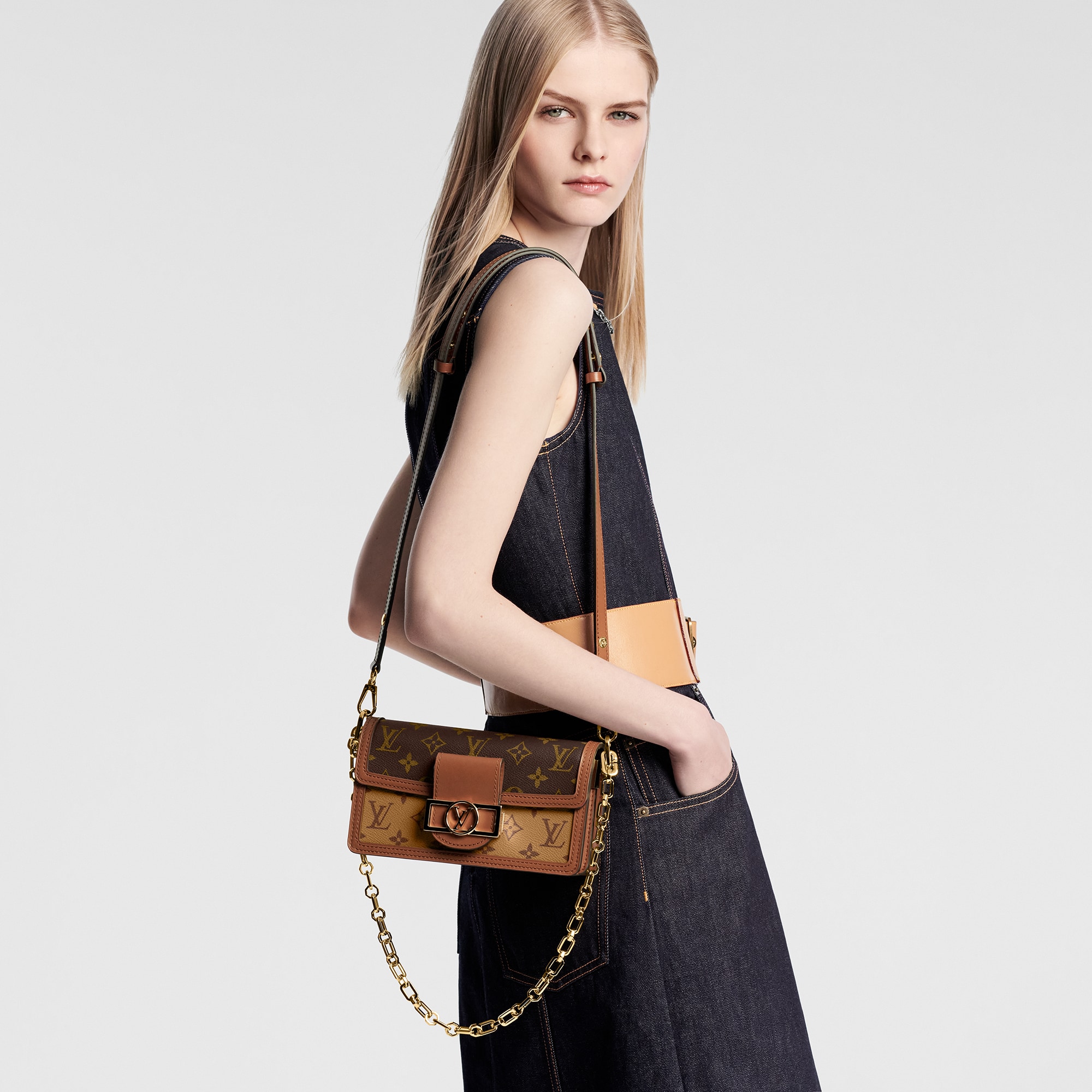 LV} - LVMonogram Reverse Canvas - LV女士时尚手袋 | 路易威登LOUIS VUITTON官网 (产品缩放)