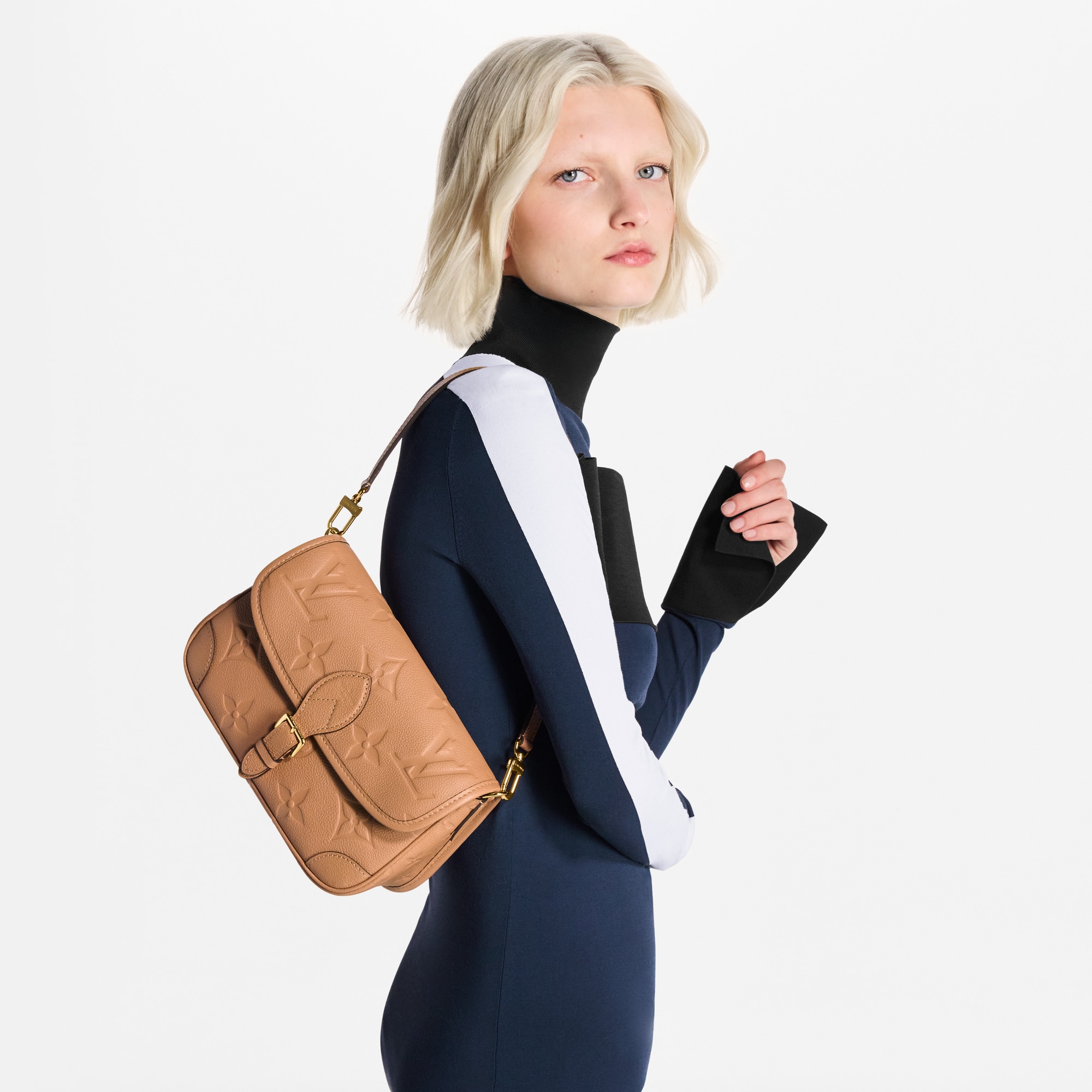 LV} - LVMonogram Empreinte - LV女士时尚手袋 | 路易威登LOUIS VUITTON官网 (产品缩放)