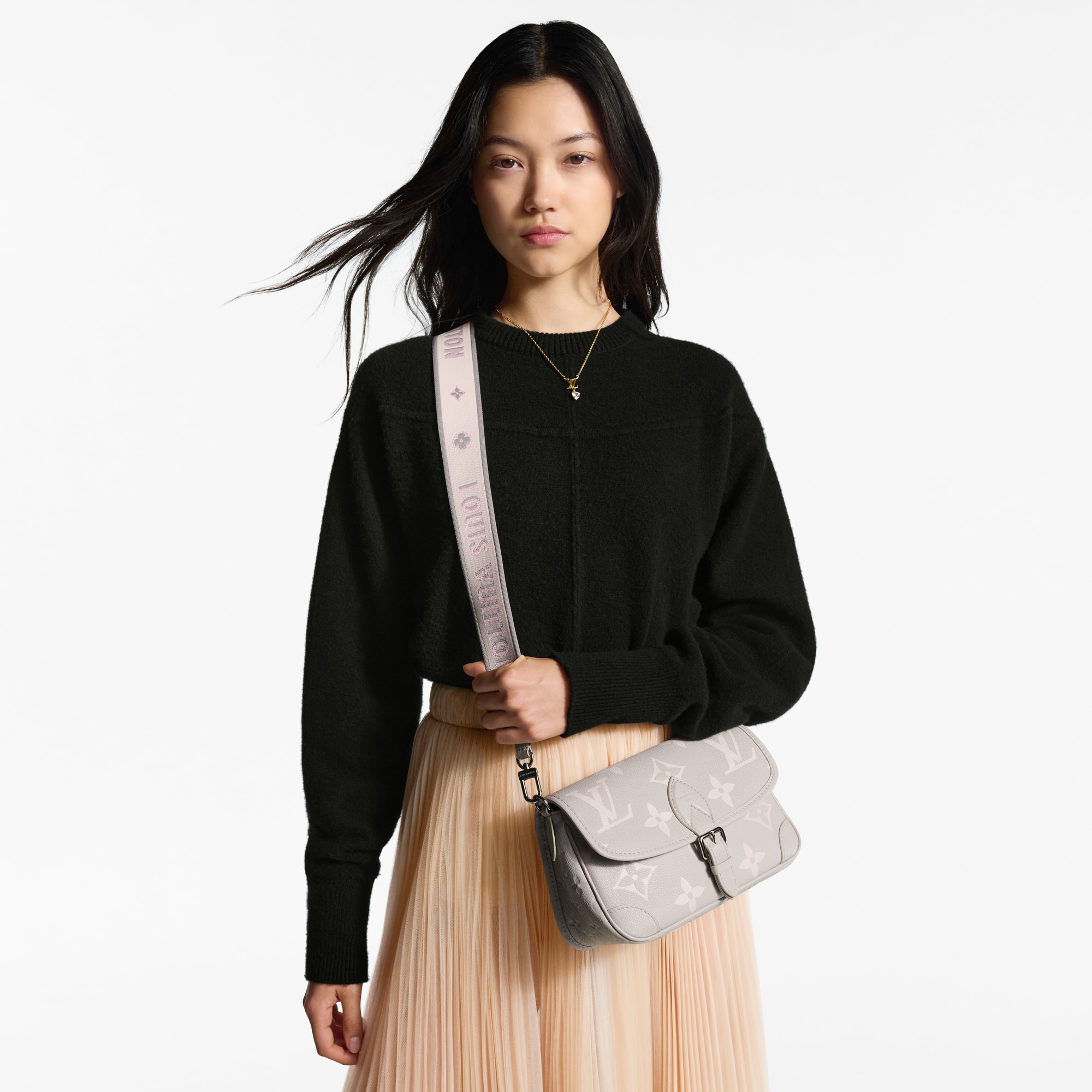 LV} - LVMonogram Empreinte - LV女士时尚手袋 | 路易威登LOUIS VUITTON官网 (产品缩放)
