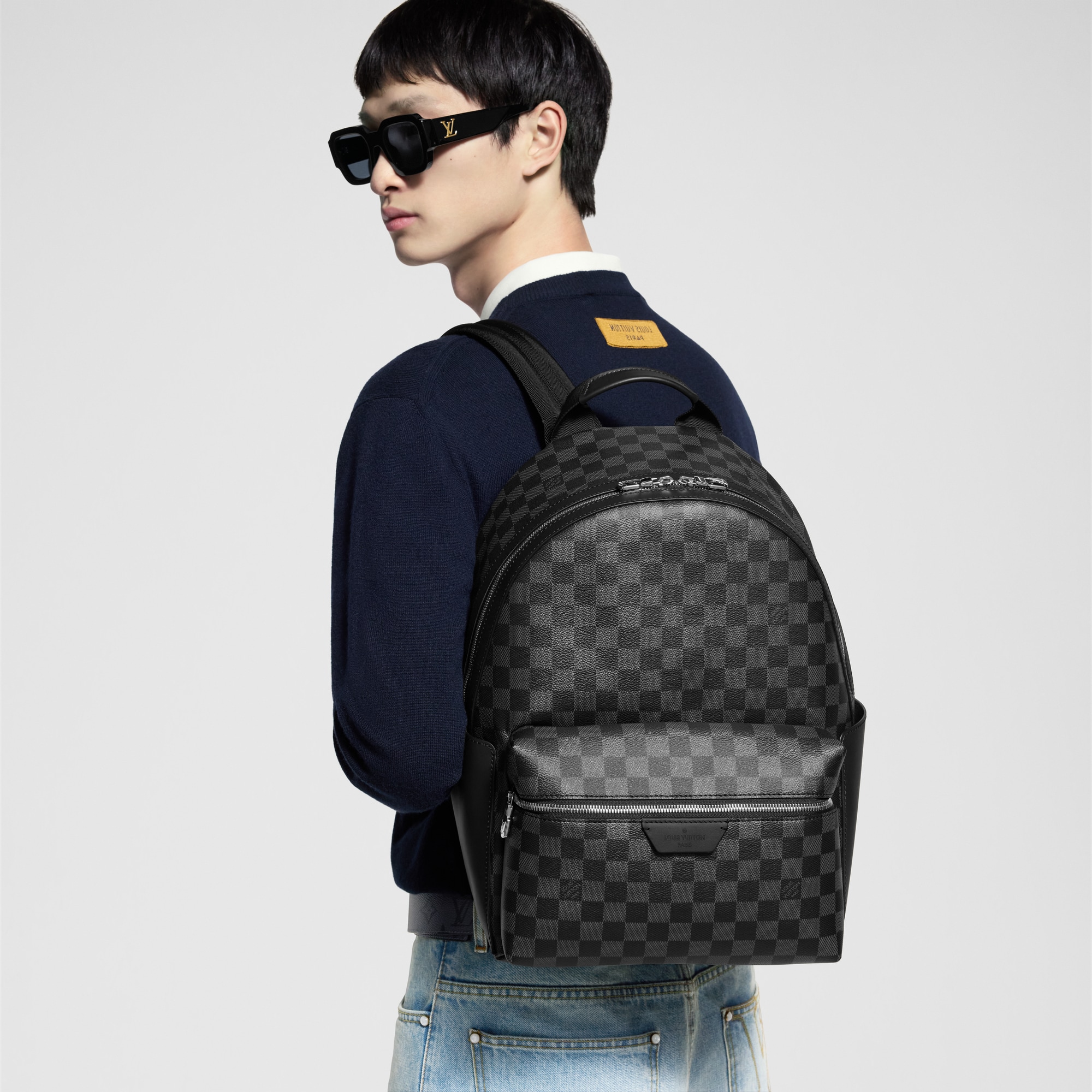 LV} - LVDamier Graphite - LV男士时尚包袋 | 路易威登LOUIS VUITTON官网 (产品缩放)