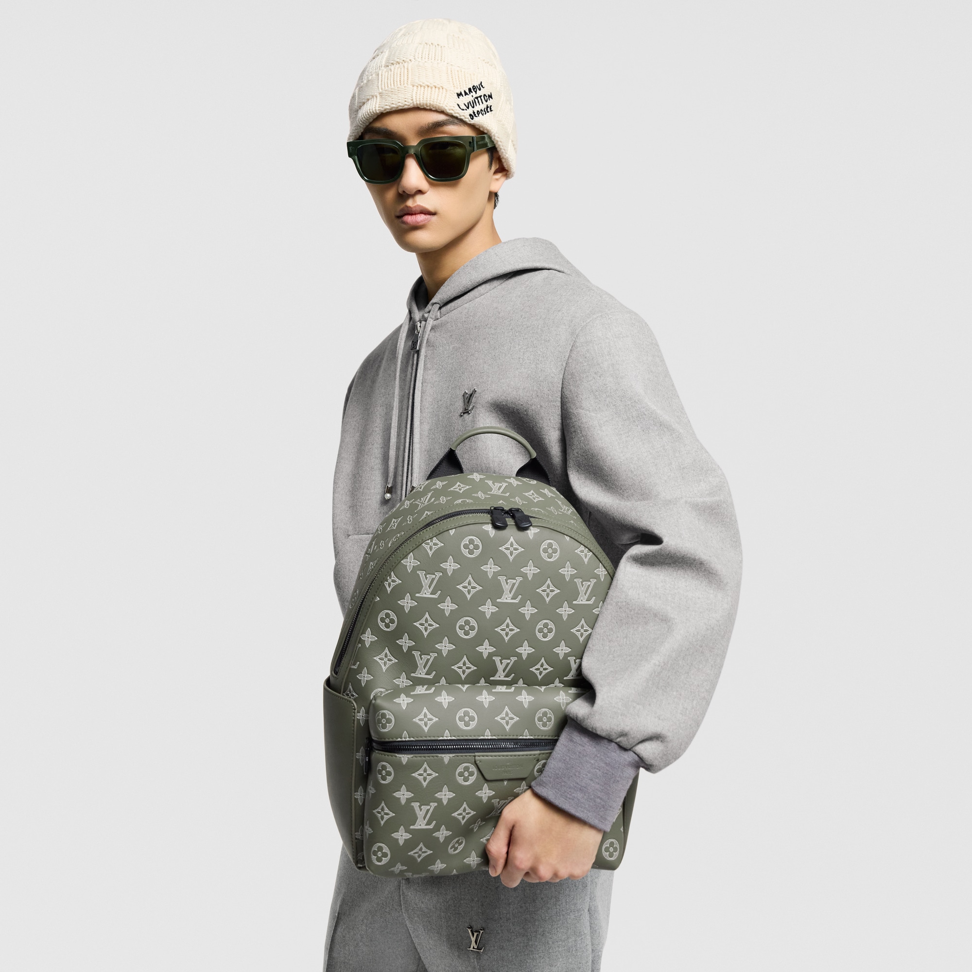 LV} - LVMonogram Shadow - LV男士时尚包袋 | 路易威登LOUIS VUITTON官网 (产品缩放)