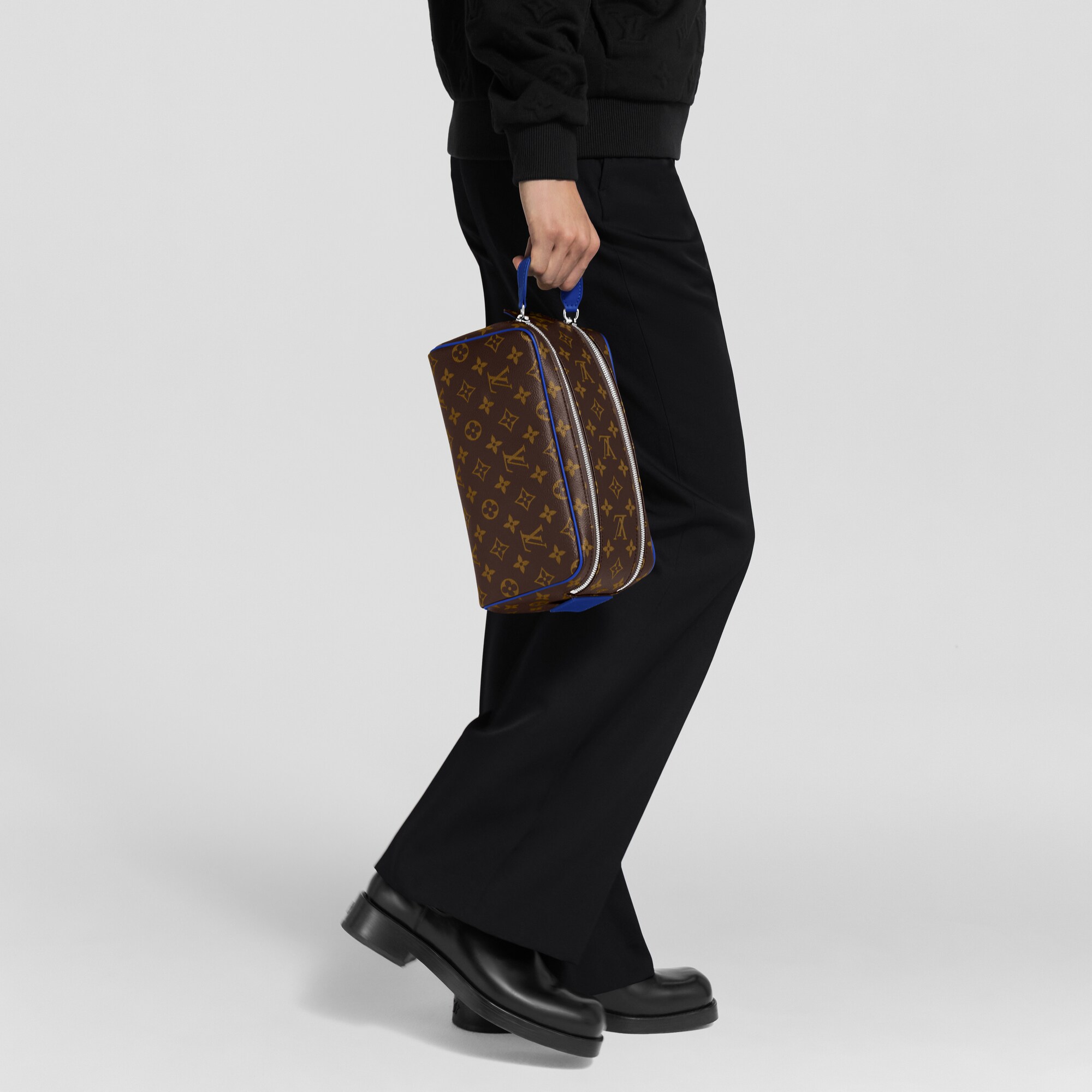 LV} - LVG73 - LV男士旅行用品 | 路易威登LOUIS VUITTON官网 (产品缩放)