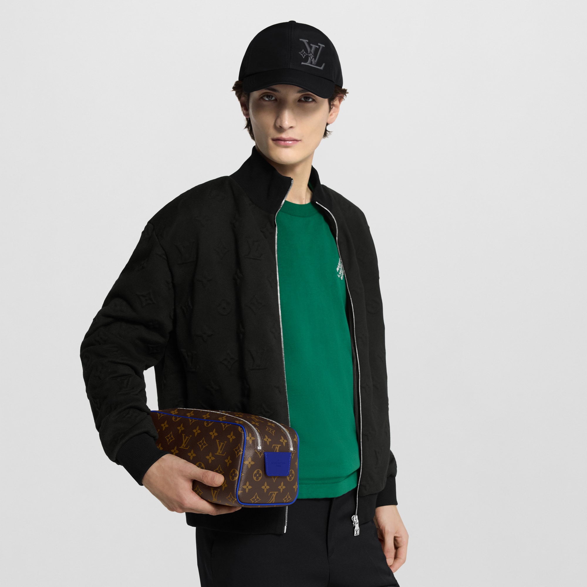 LV} - LVG73 - LV男士旅行用品 | 路易威登LOUIS VUITTON官网 (产品缩放)