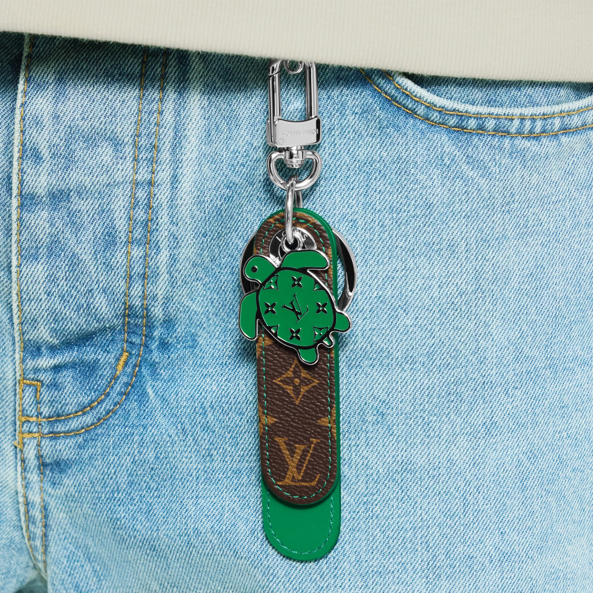 LV} - LVS00 - LV男士配饰系列 | 路易威登LOUIS VUITTON官网 (产品缩放)
