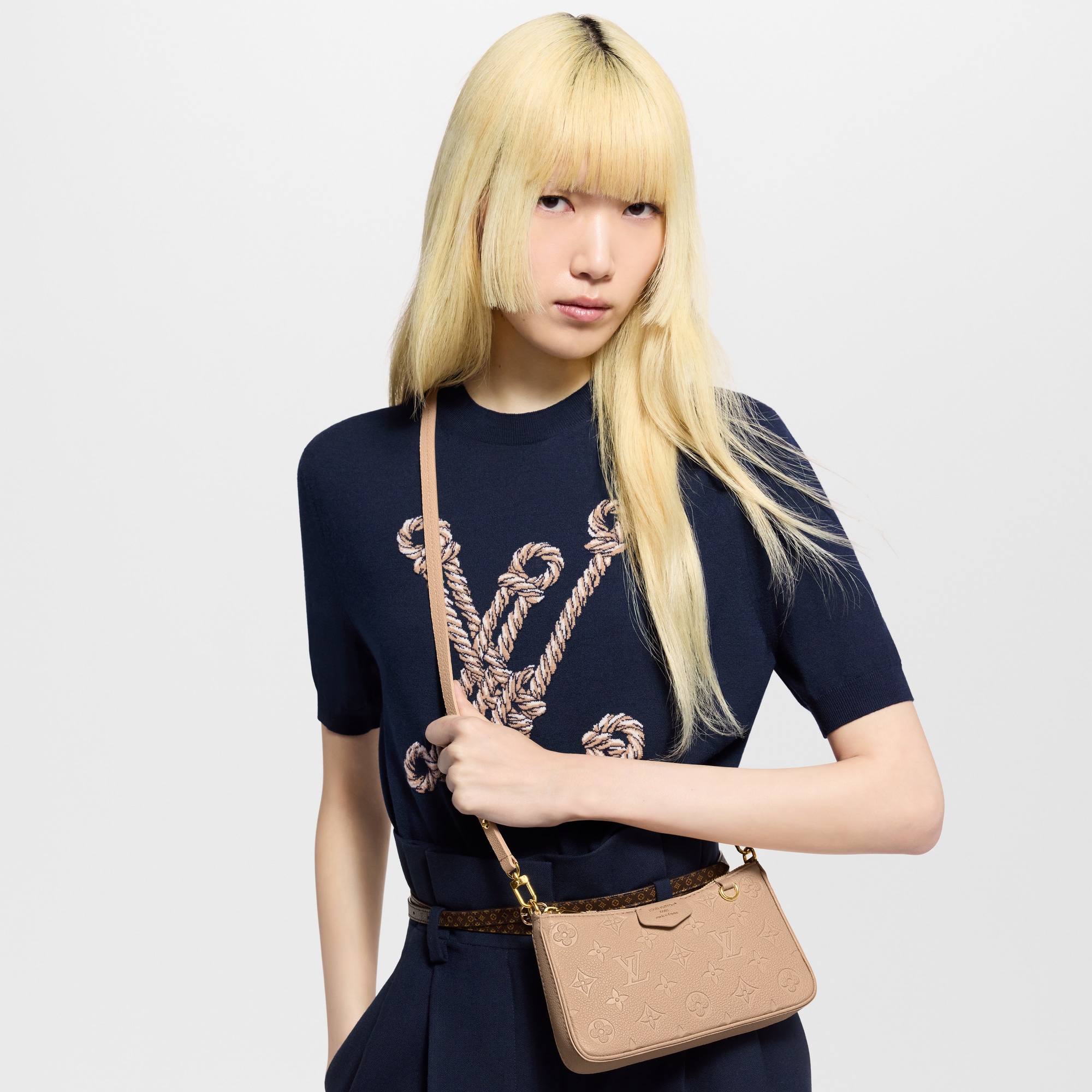 LV} - LVMonogram Empreinte - LV女士小型皮具 | 路易威登LOUIS VUITTON官网 (产品缩放)