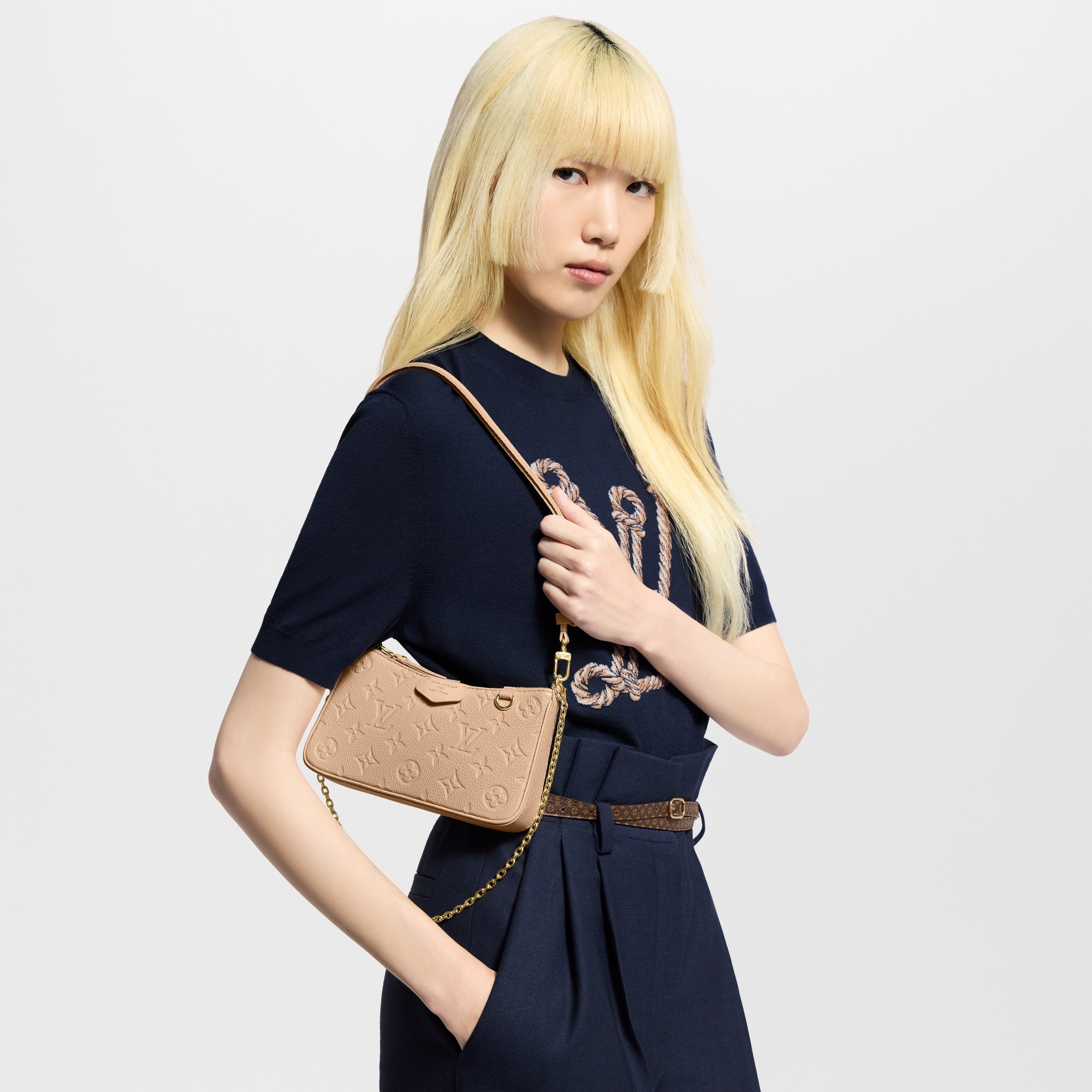 LV} - LVMonogram Empreinte - LV女士小型皮具 | 路易威登LOUIS VUITTON官网 (产品缩放)