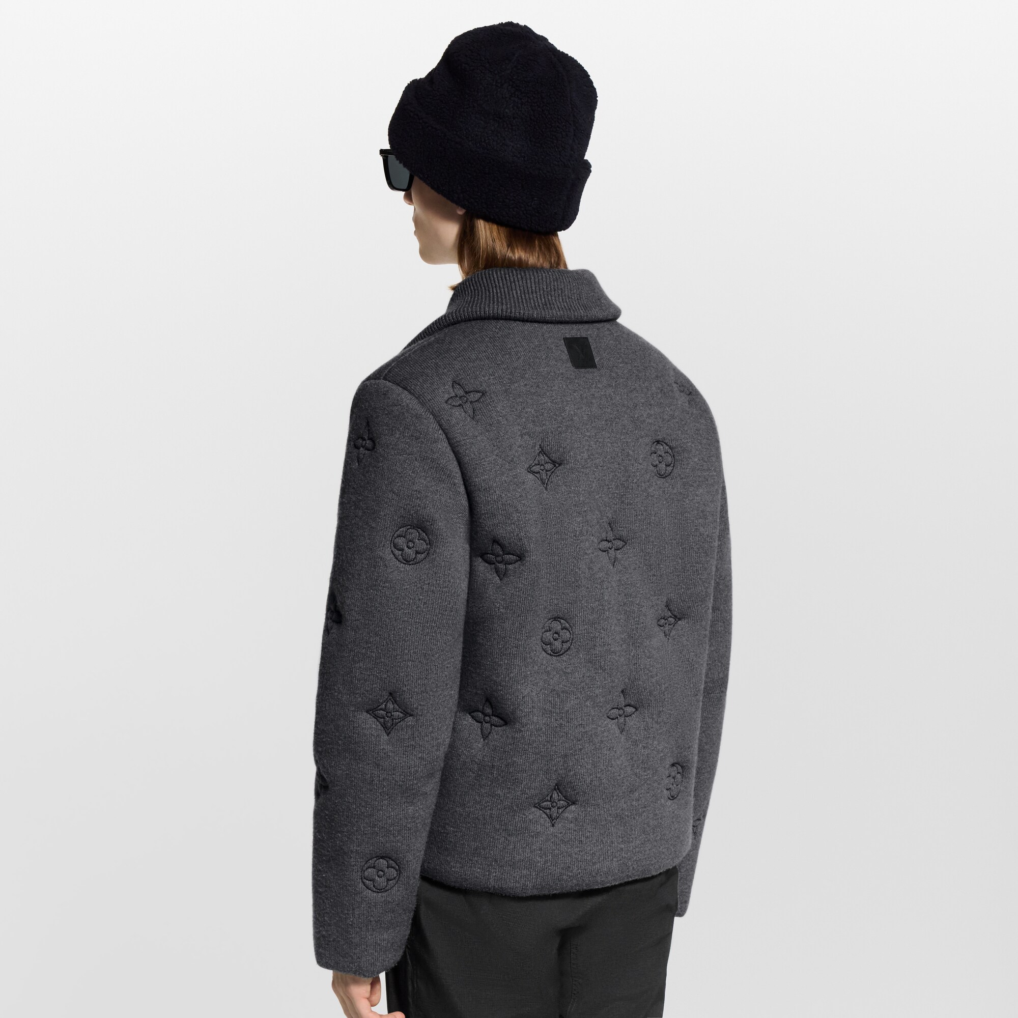 LV} - LV - LV新品系列男士 | 路易威登LOUIS VUITTON官网 (产品缩放)
