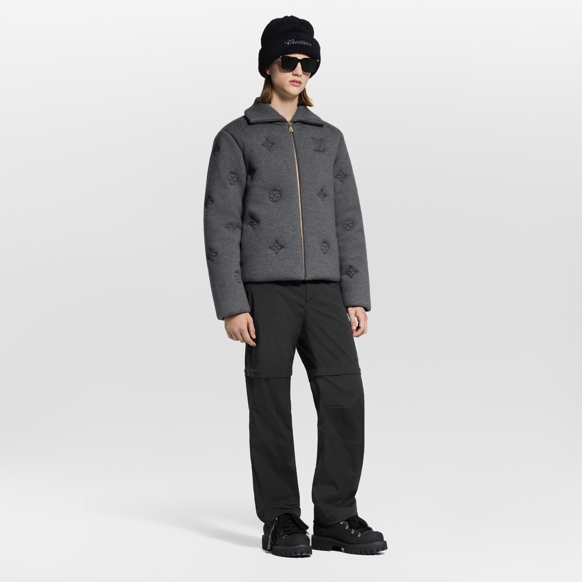 LV} - LV - LV新品系列男士 | 路易威登LOUIS VUITTON官网 (产品缩放)