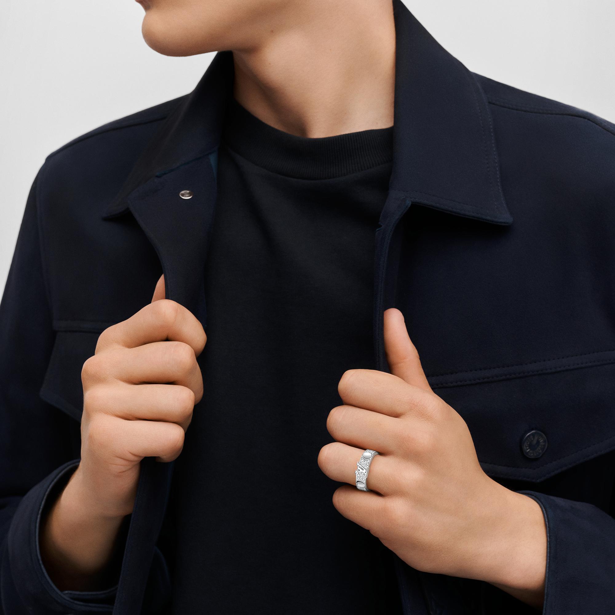 LV} - LV - LV珠宝按类别浏览 | 路易威登LOUIS VUITTON官网 (产品缩放)