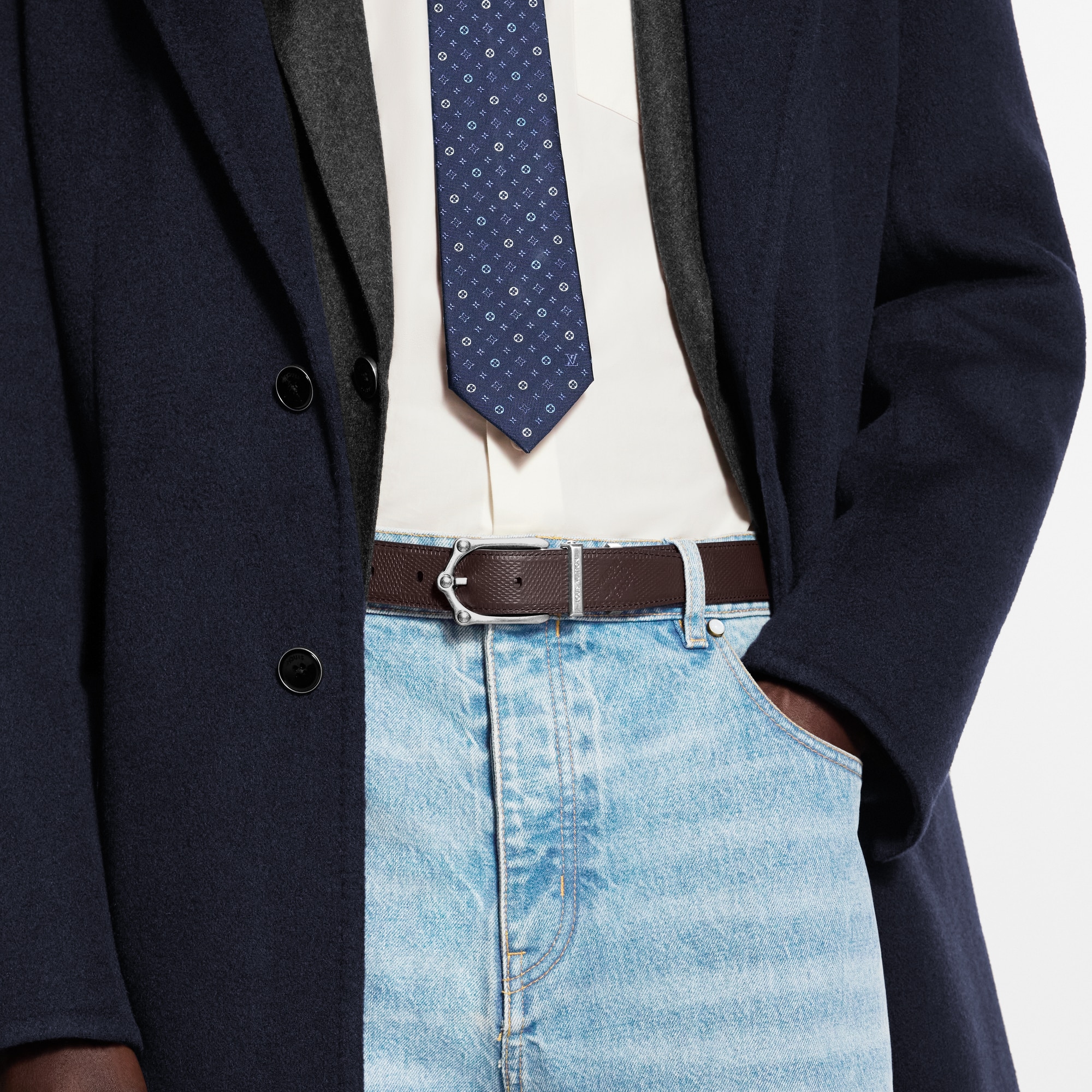 LV} - LV - LV男士配饰系列 | 路易威登LOUIS VUITTON官网 (产品缩放)