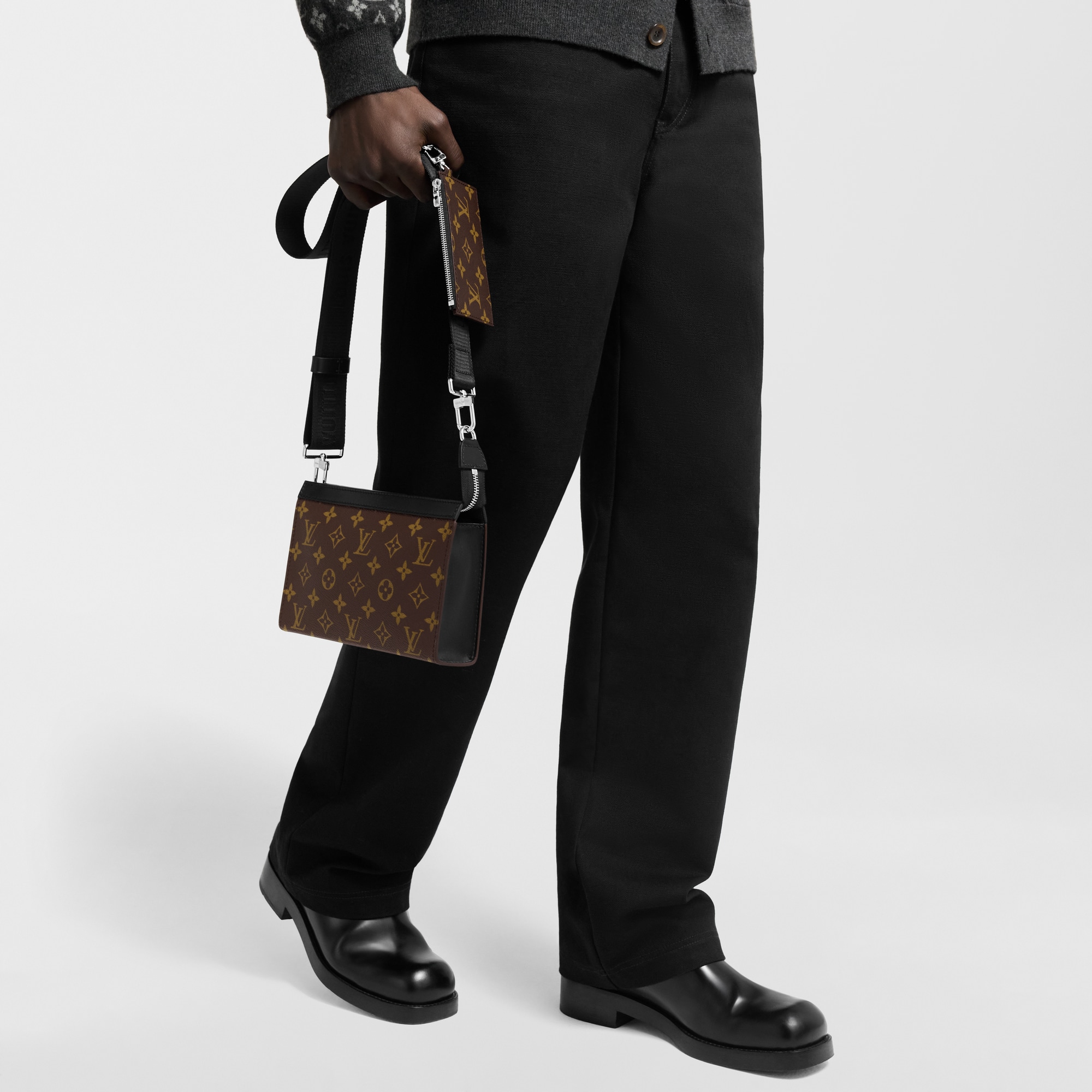 LV} - LVMonogram Macassar - LV男士小型皮具 | 路易威登LOUIS VUITTON官网 (产品缩放)