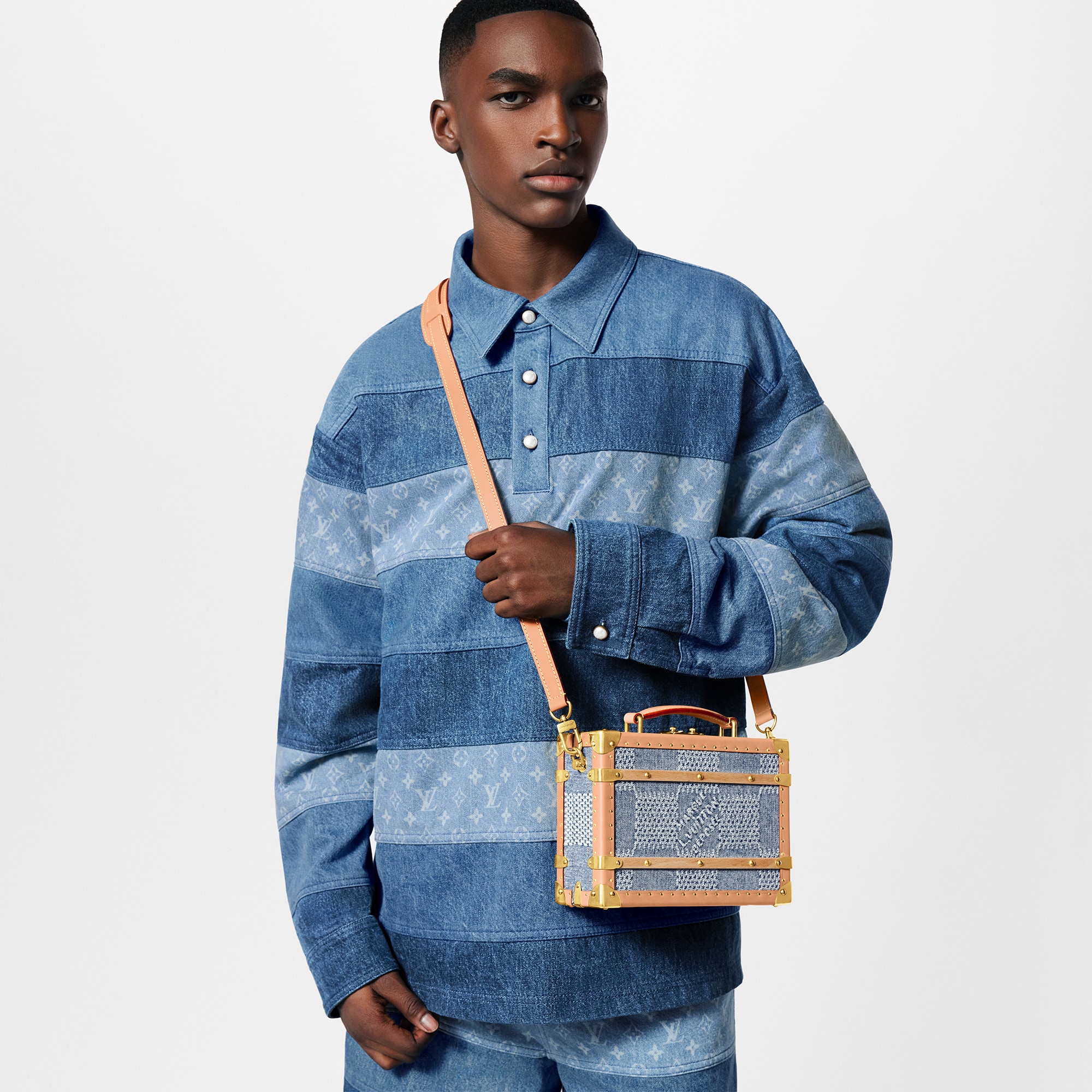LV} - LVDamier Other - LVLes Extraordinaires硬箱系列 | 路易威登LOUIS VUITTON官网 (产品缩放)