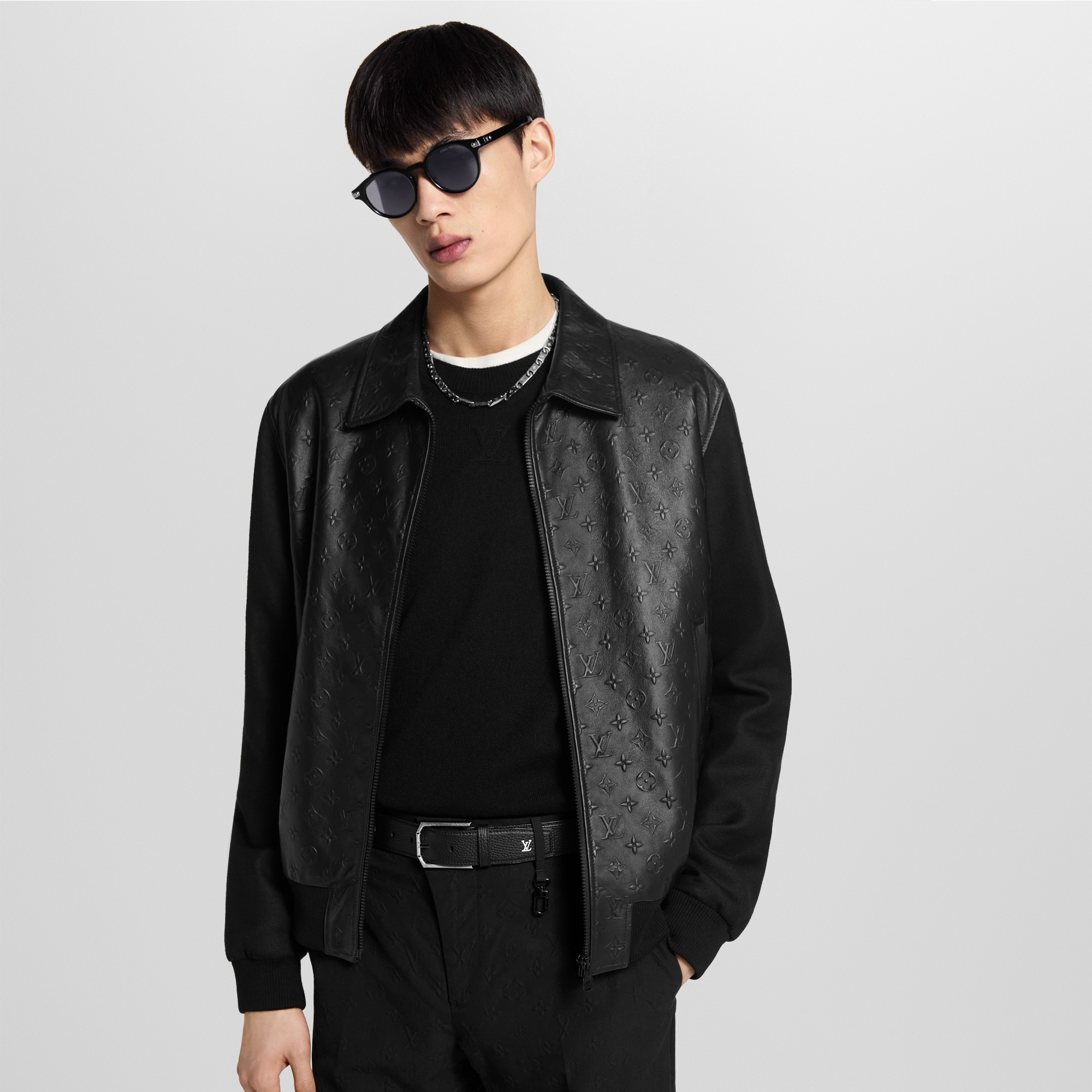 LV} - LV - LV男士配饰系列 | 路易威登LOUIS VUITTON官网 (产品缩放)