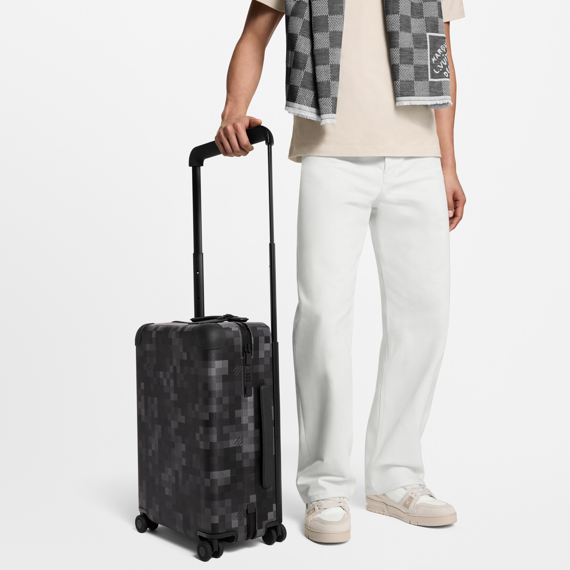 LV} - LVD16 - LV男士旅行用品 | 路易威登LOUIS VUITTON官网 (产品缩放)