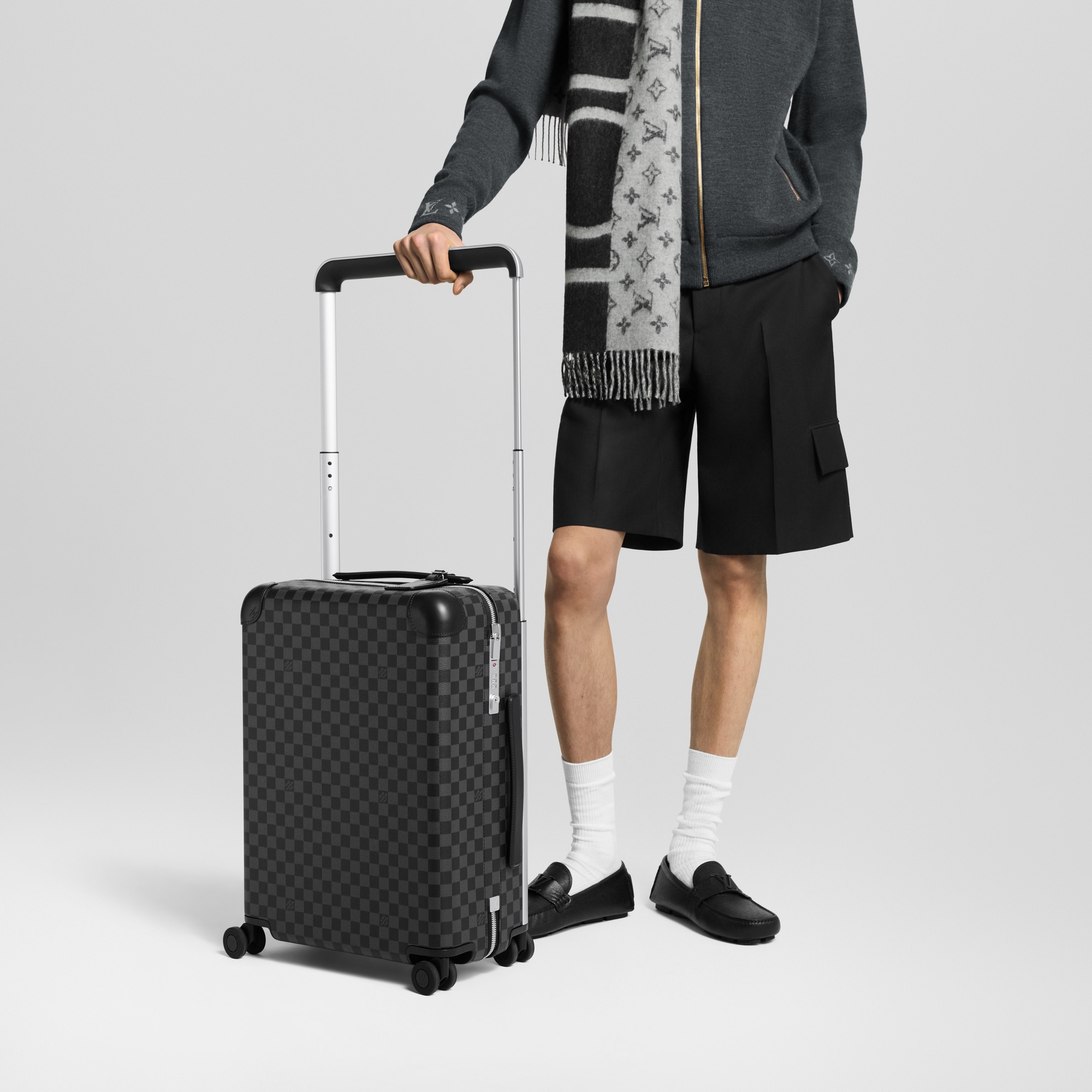 LV} - LVDamier Graphite - LV男士旅行用品 | 路易威登LOUIS VUITTON官网 (产品缩放)