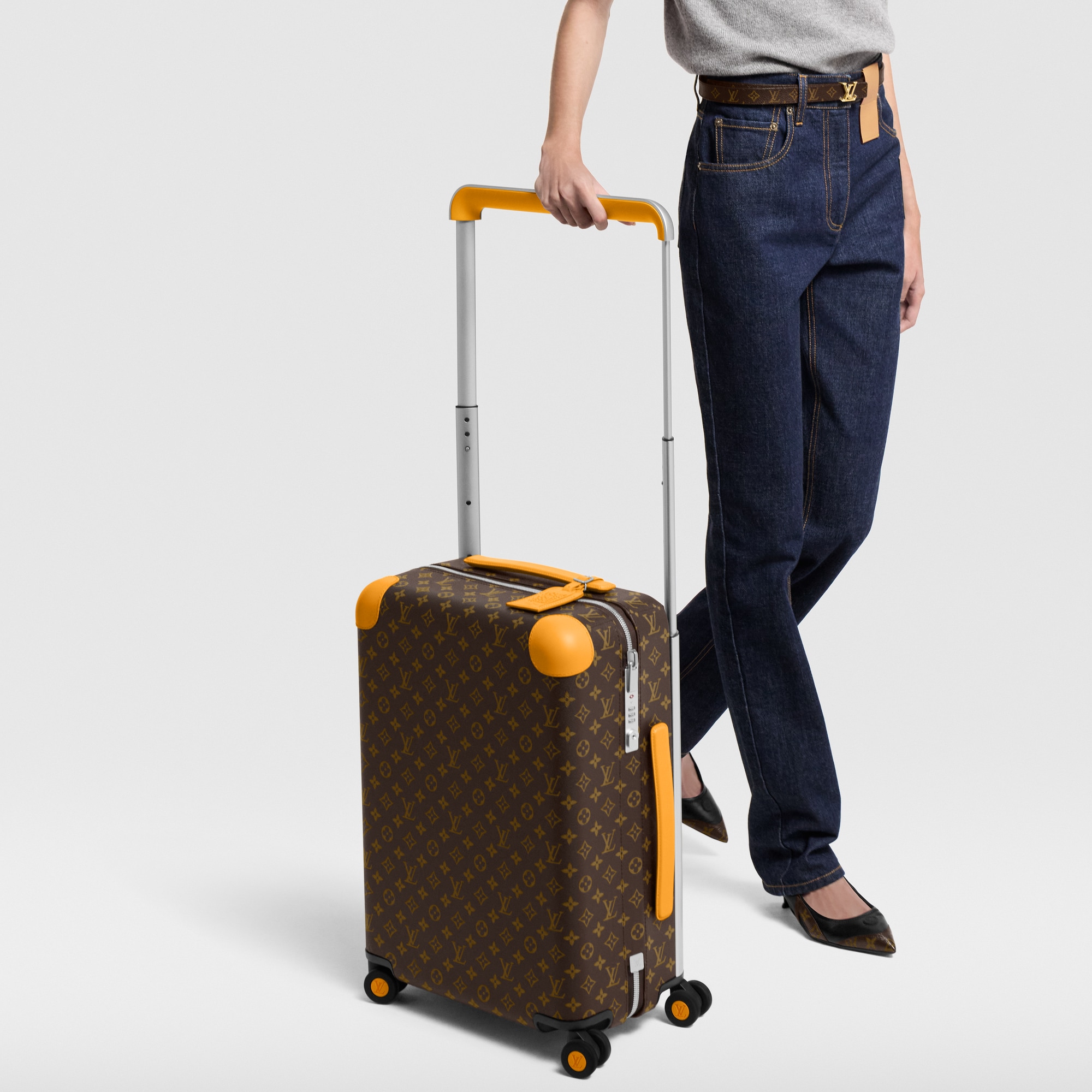 LV} - LVG73 - LV男士旅行用品 | 路易威登LOUIS VUITTON官网 (产品缩放)