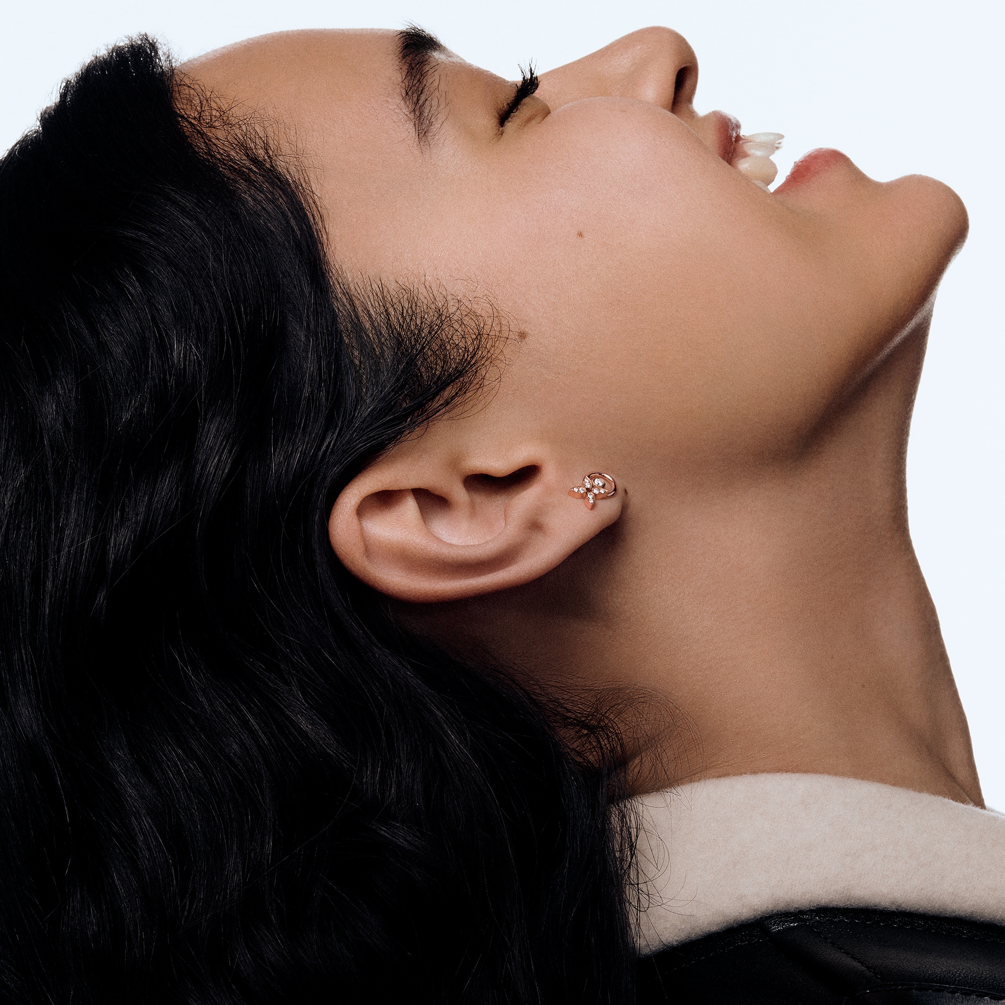 LV} - LV - LV珠宝按类别浏览 | 路易威登LOUIS VUITTON官网 (产品缩放)