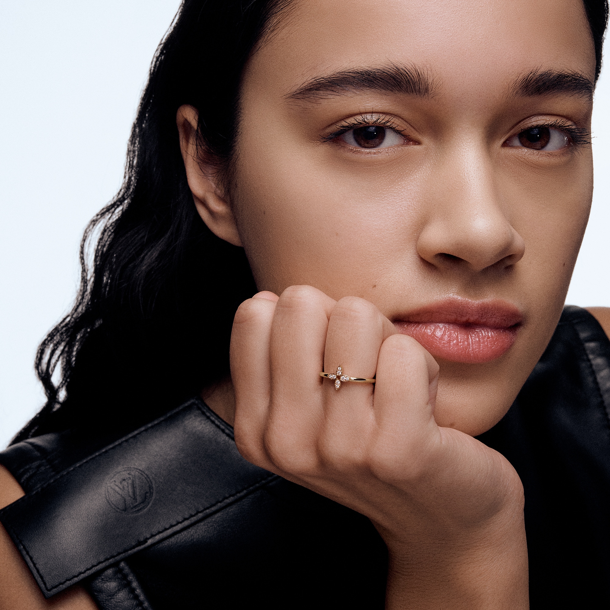 LV} - LV - LV珠宝按类别浏览 | 路易威登LOUIS VUITTON官网 (产品缩放)